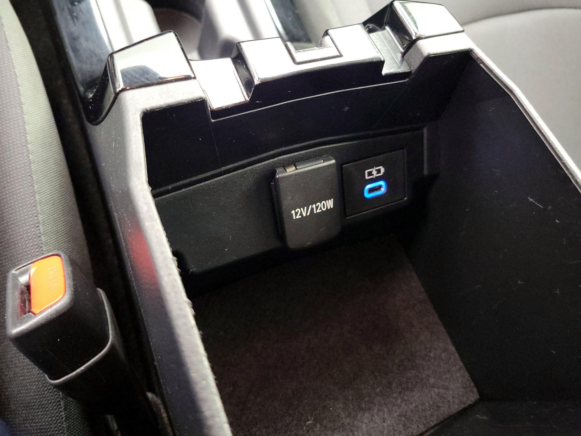 Thumbnail: 2022 Toyota Corolla - 18