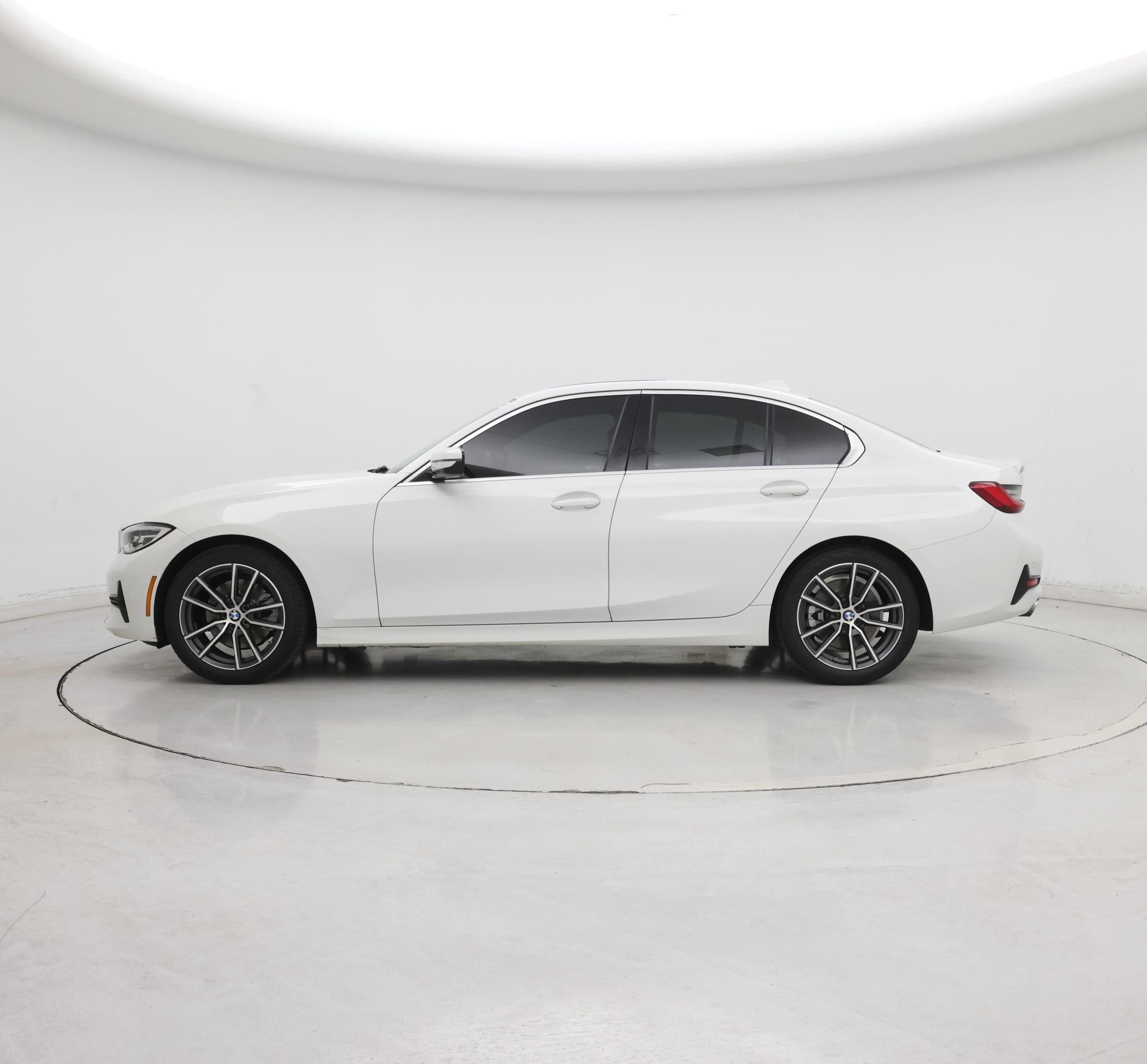 Thumbnail: 2020 BMW 3 Series - 3