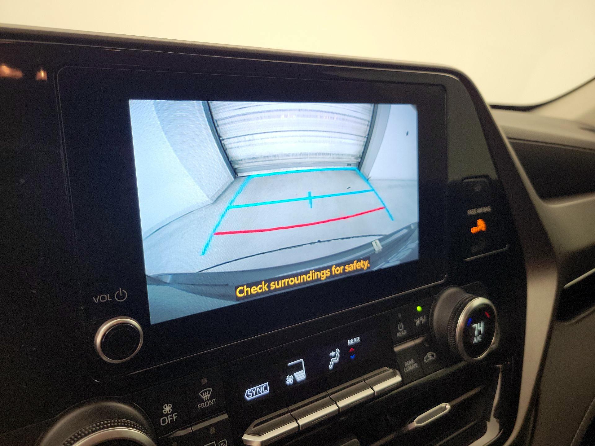 Thumbnail: 2023 Toyota Highlander - 14