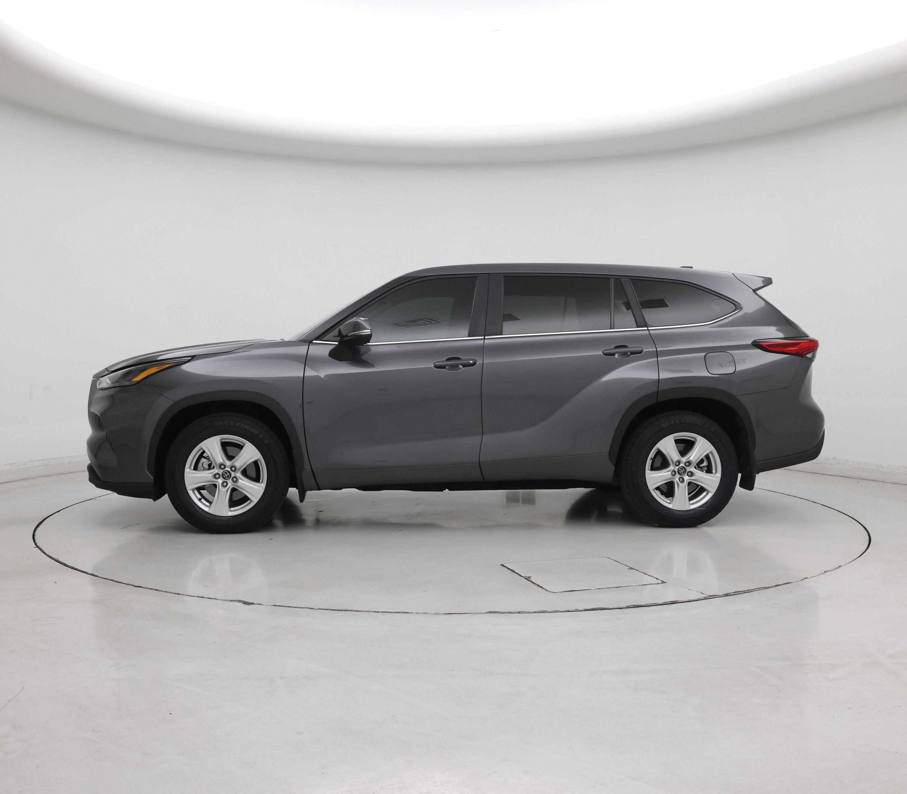 Thumbnail: 2023 Toyota Highlander - 3