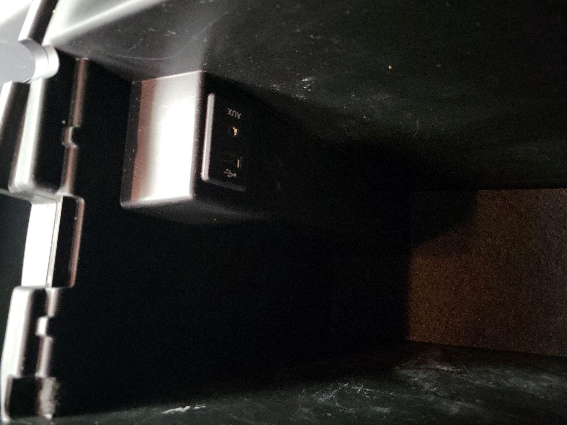 Thumbnail: 2015 Nissan Titan - 18