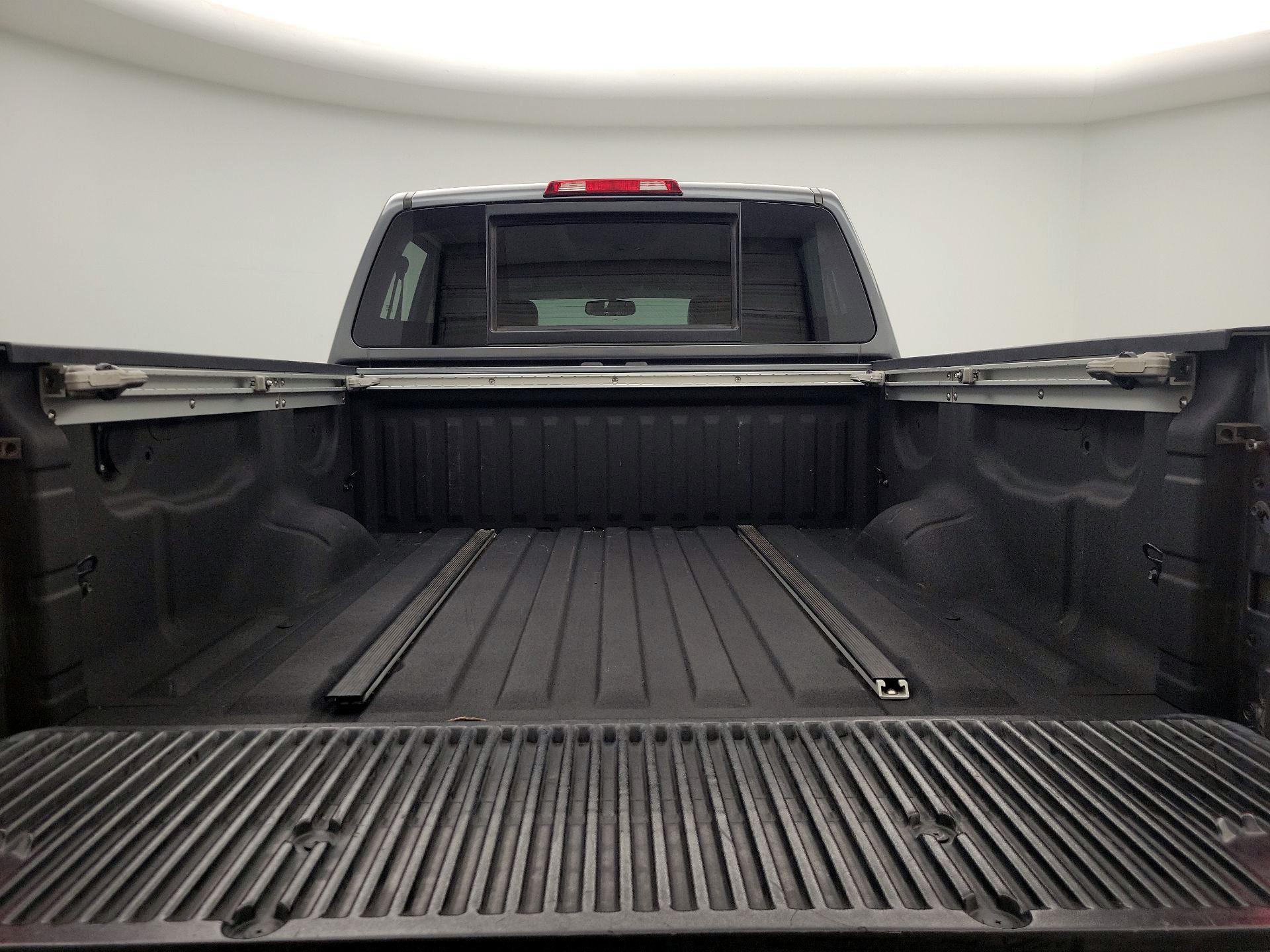 Thumbnail: 2015 Nissan Titan - 20