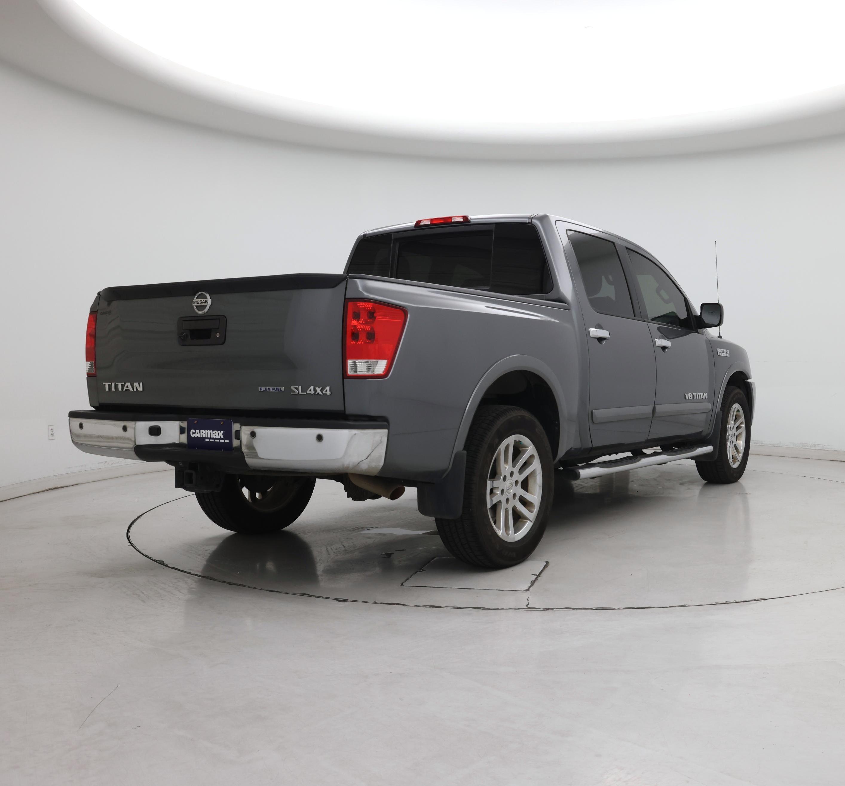 Thumbnail: 2015 Nissan Titan - 8