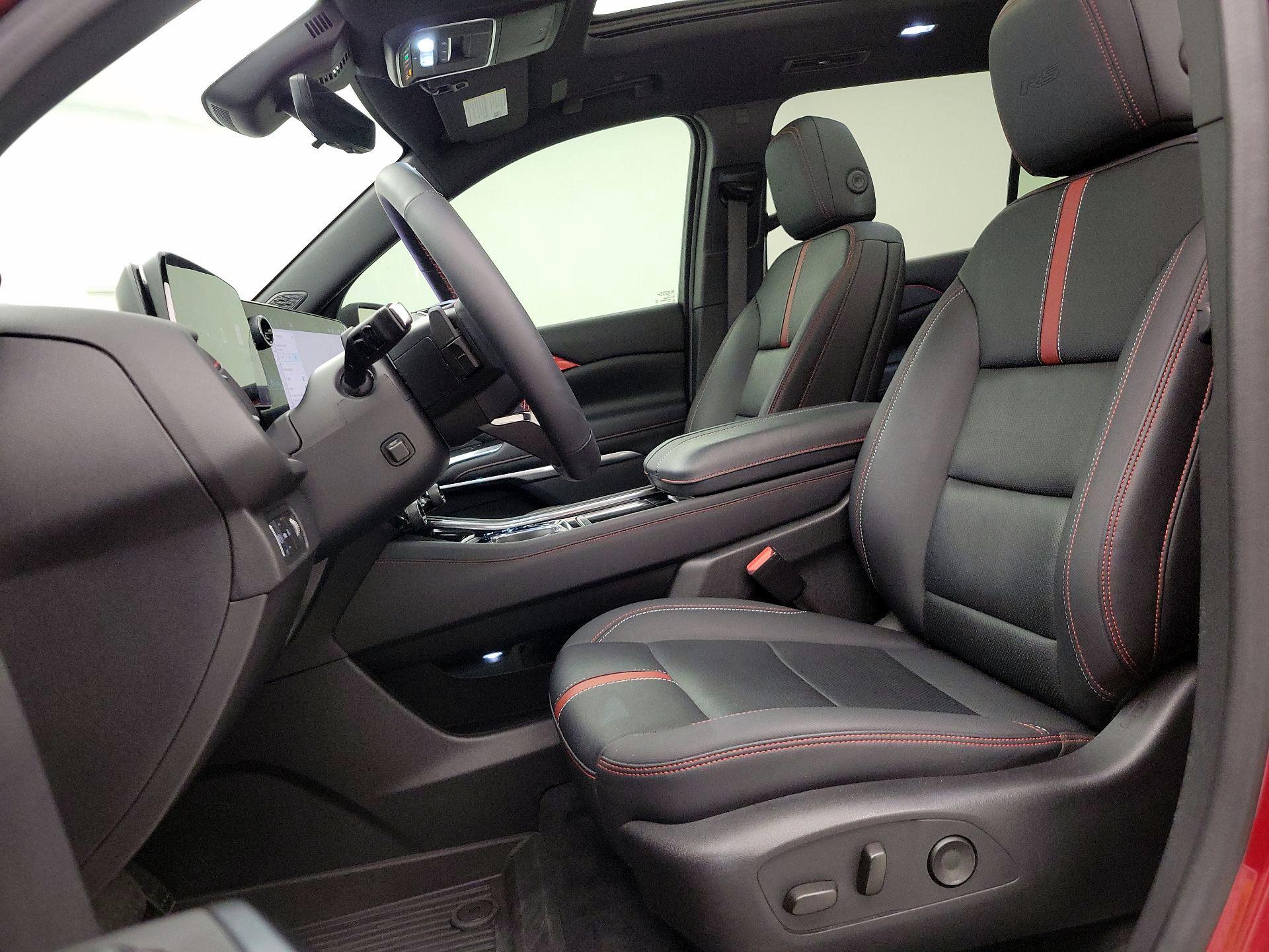 Thumbnail: 2024 Chevrolet Traverse - 11