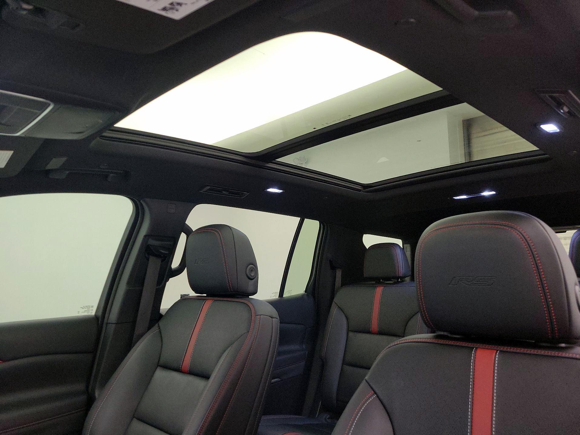 Thumbnail: 2024 Chevrolet Traverse - 19