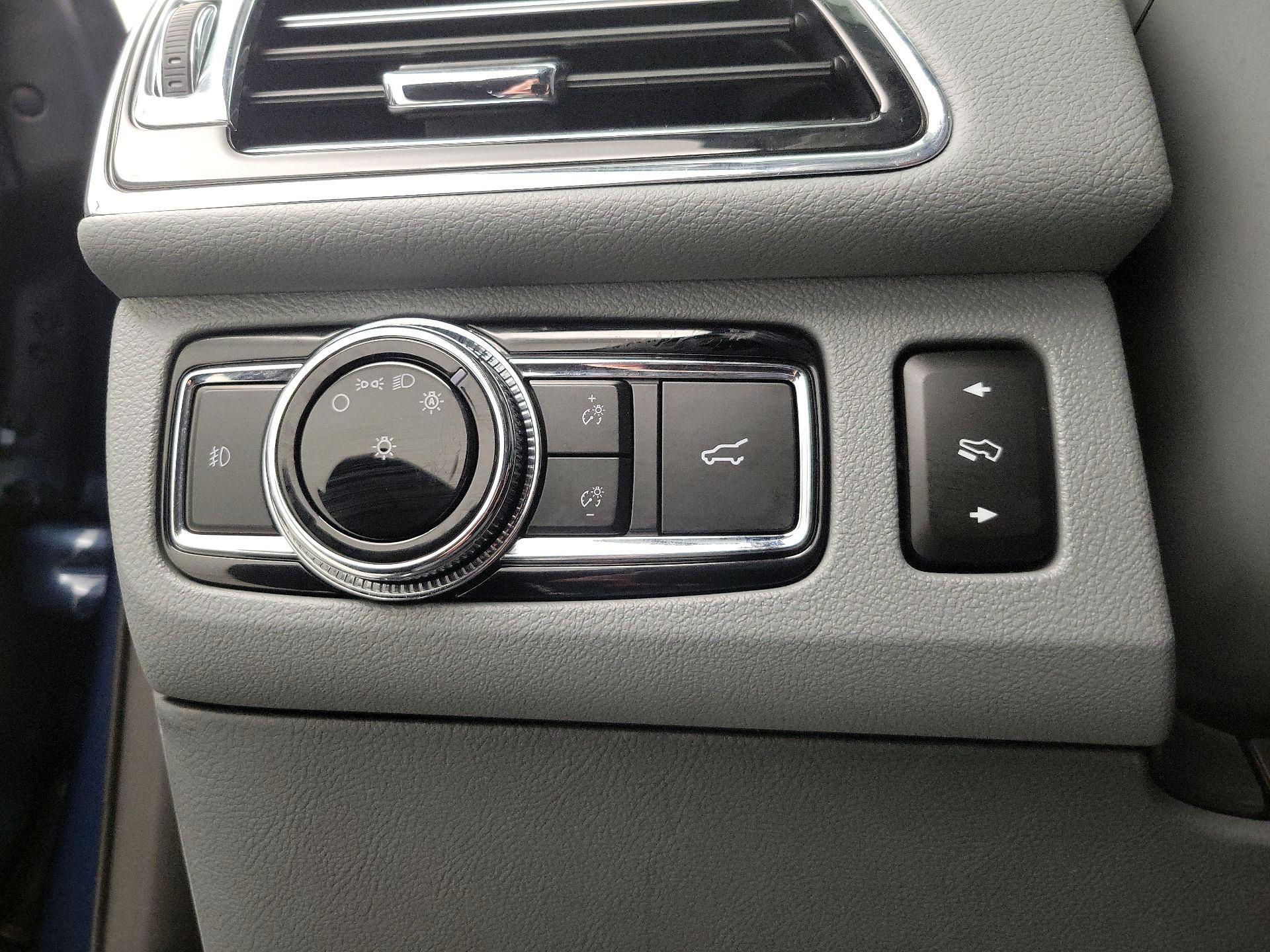 Thumbnail: 2018 Lincoln Navigator - 13