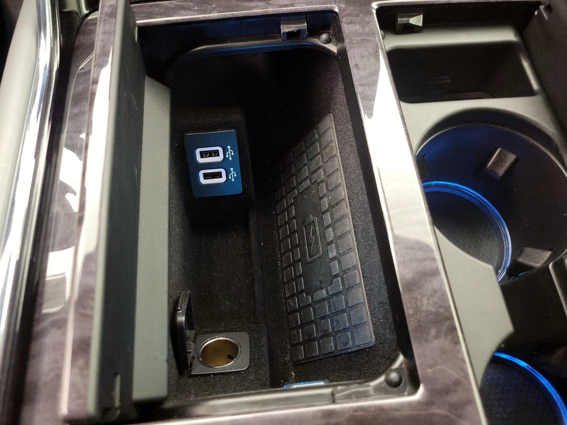 Thumbnail: 2018 Lincoln Navigator - 19