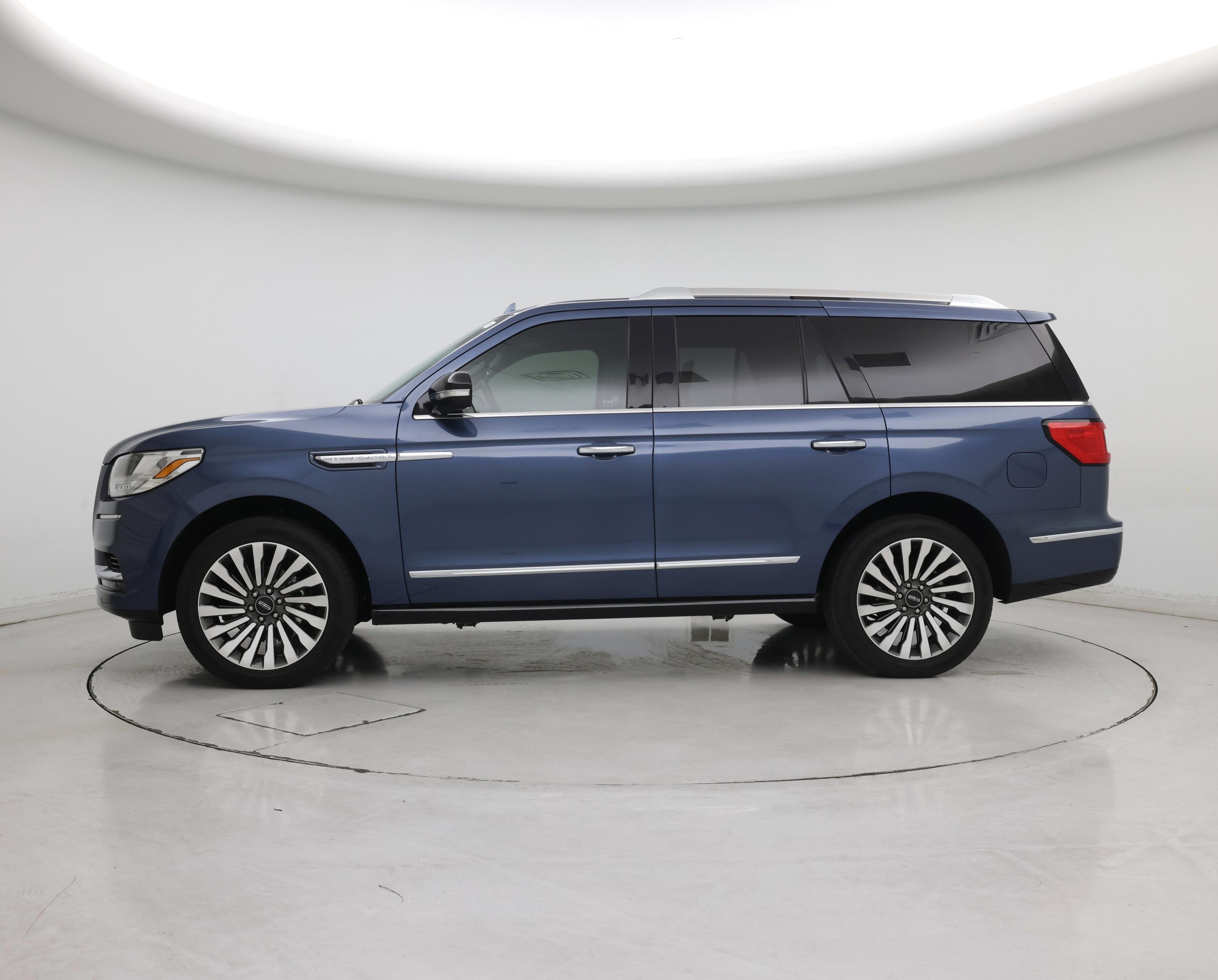 Thumbnail: 2018 Lincoln Navigator - 3