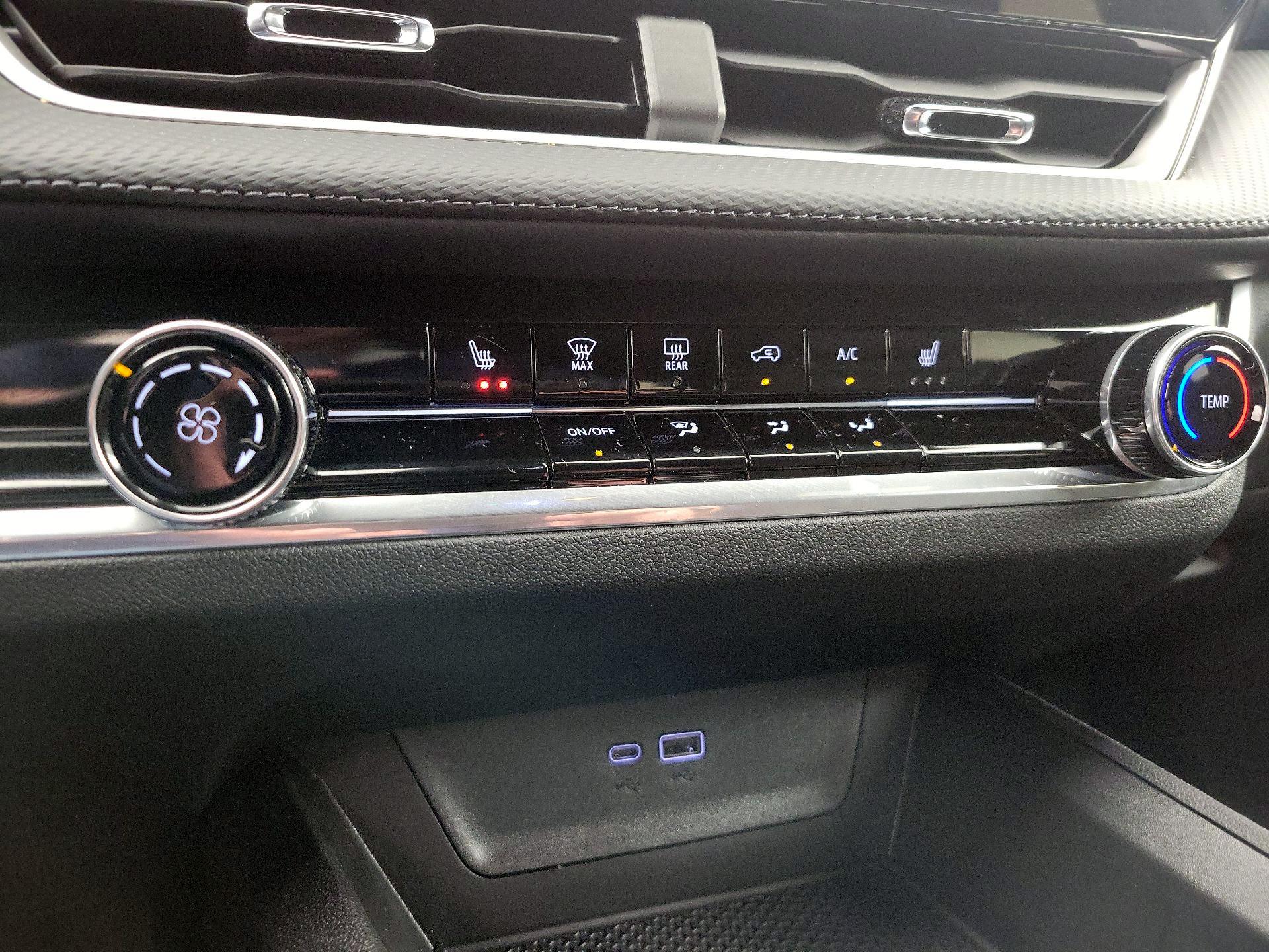 Thumbnail: 2025 Chevrolet Equinox - 17