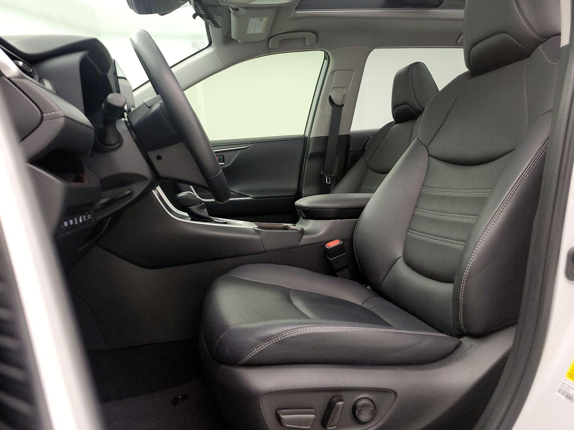 Thumbnail: 2024 Toyota RAV4 - 11