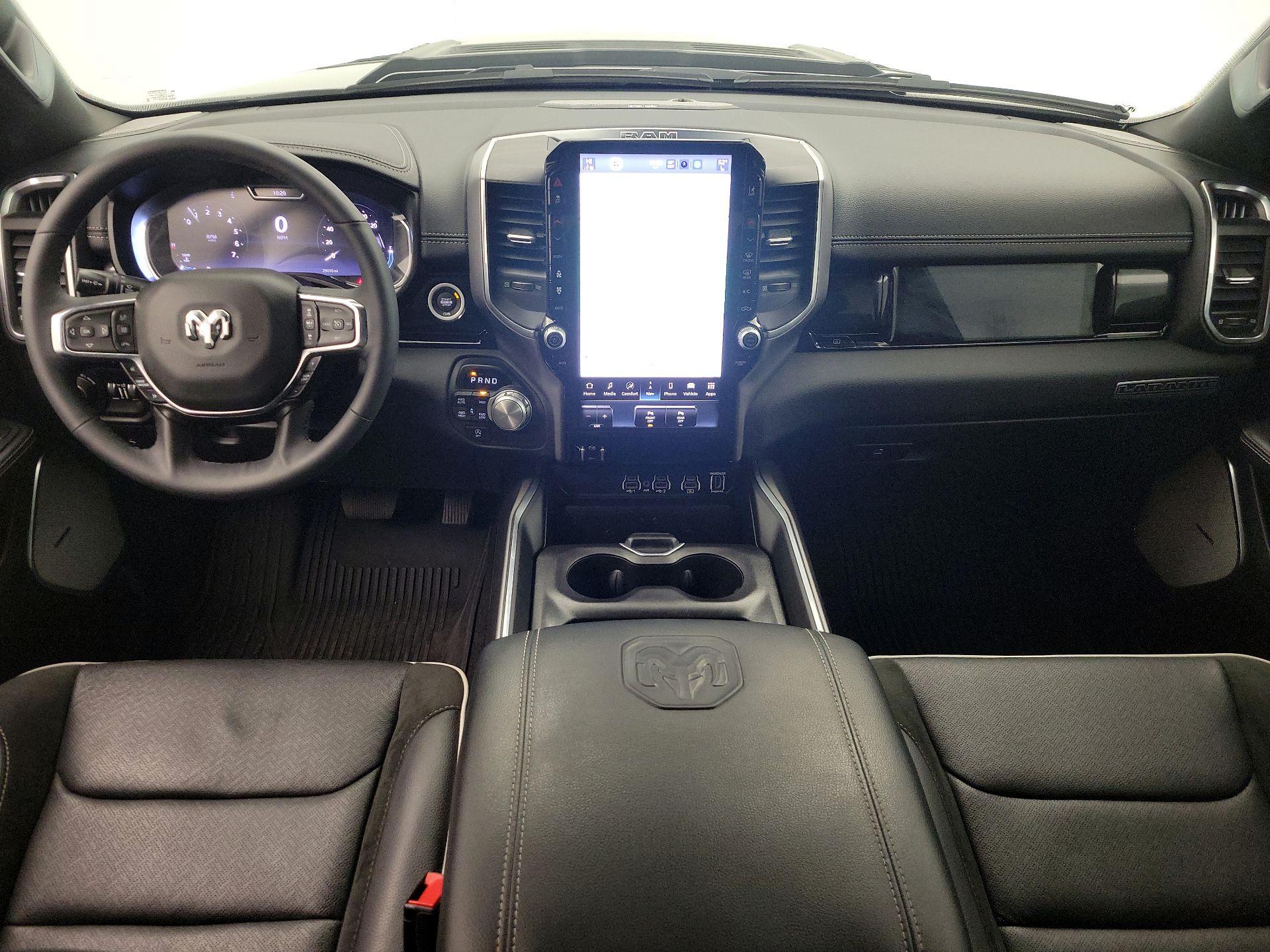 Thumbnail: 2025 RAM 1500 - 9