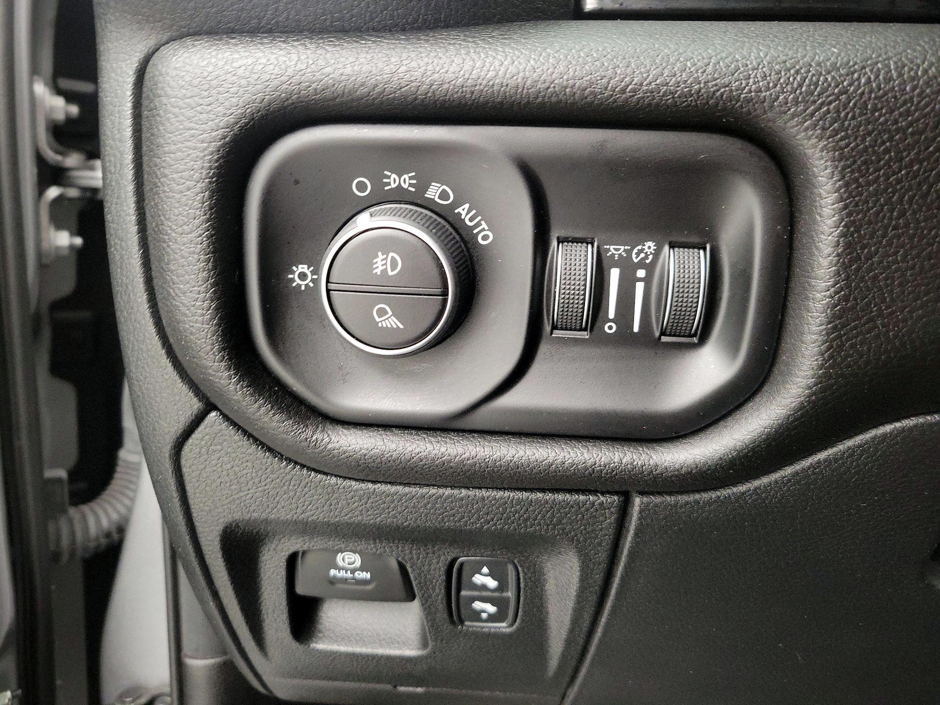 Thumbnail: 2025 RAM 1500 - 13