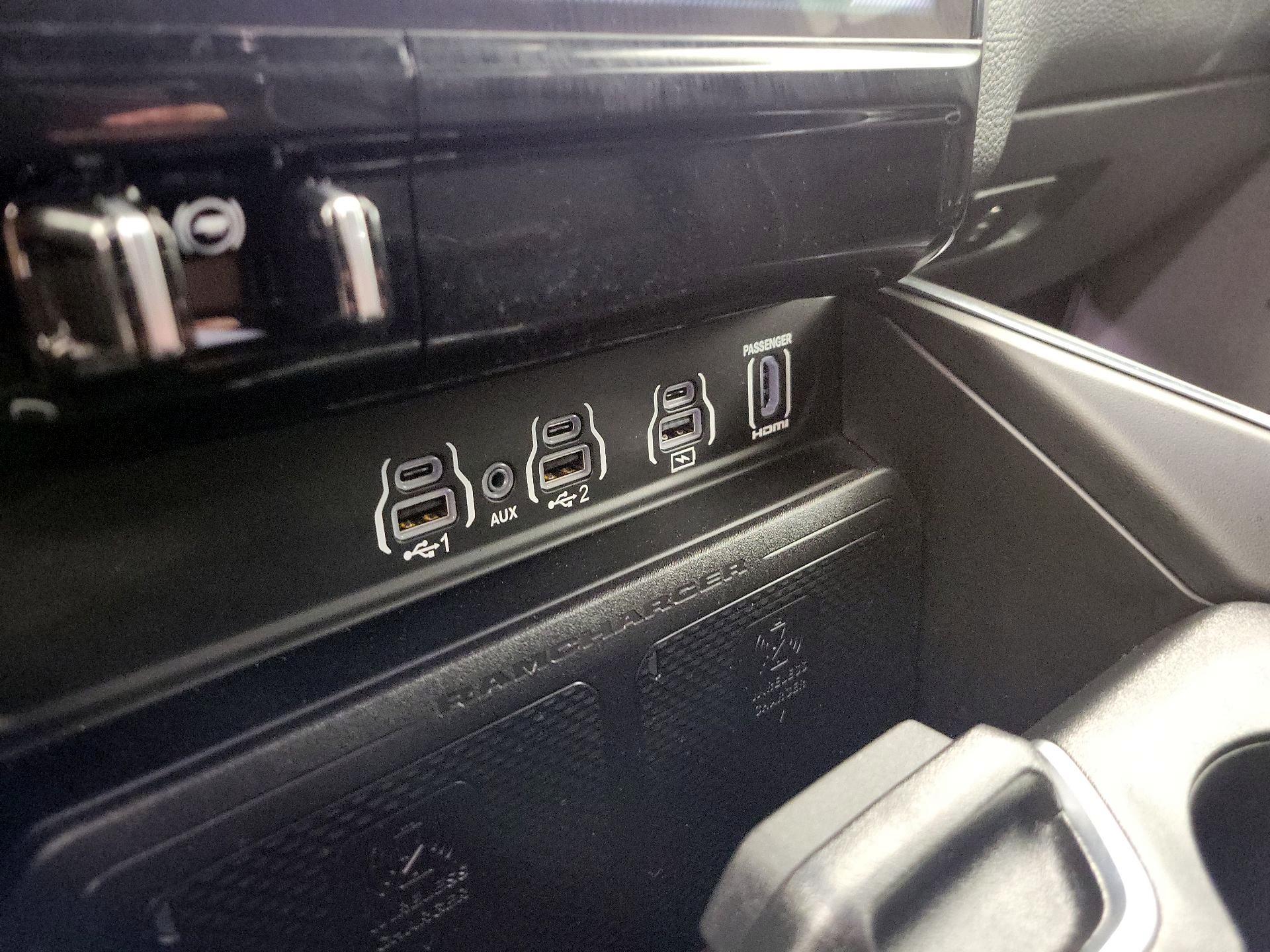 Thumbnail: 2025 RAM 1500 - 19