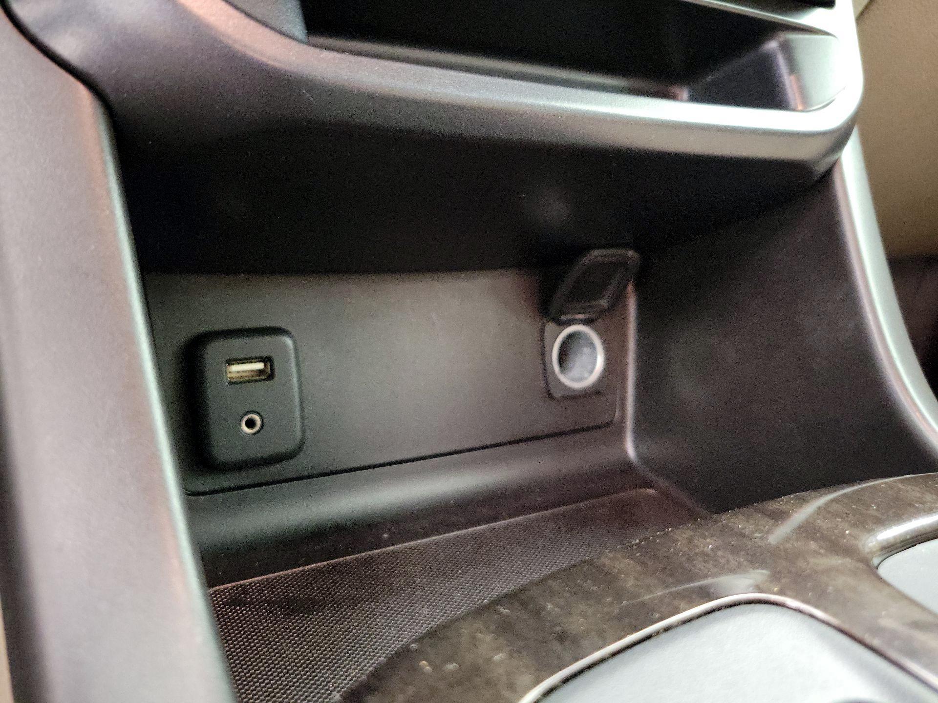 Thumbnail: 2016 GMC Canyon - 19