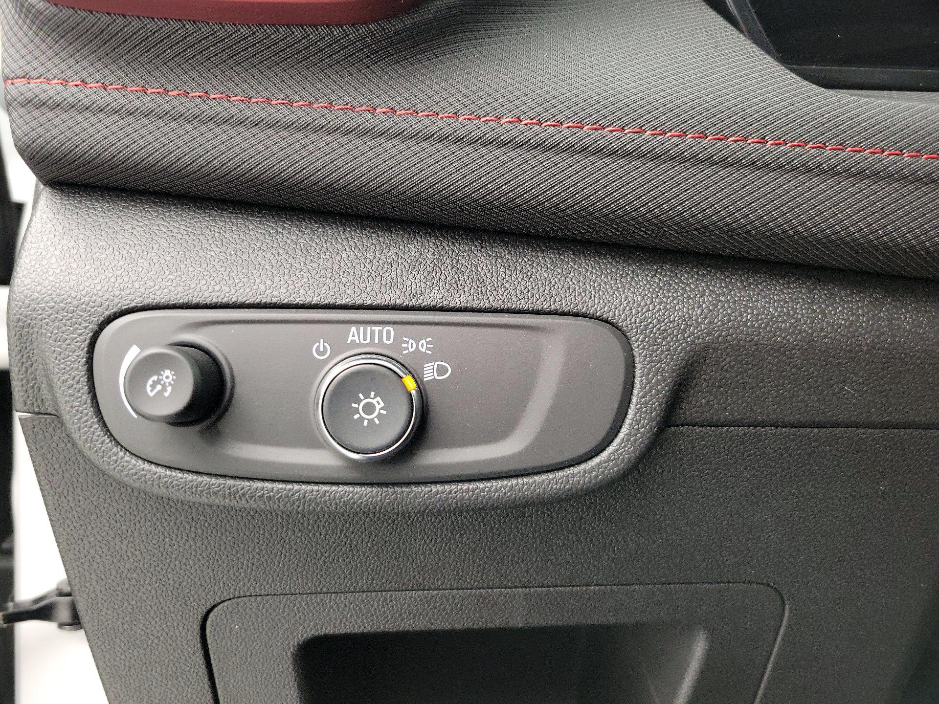 Thumbnail: 2025 Chevrolet TrailBlazer - 13