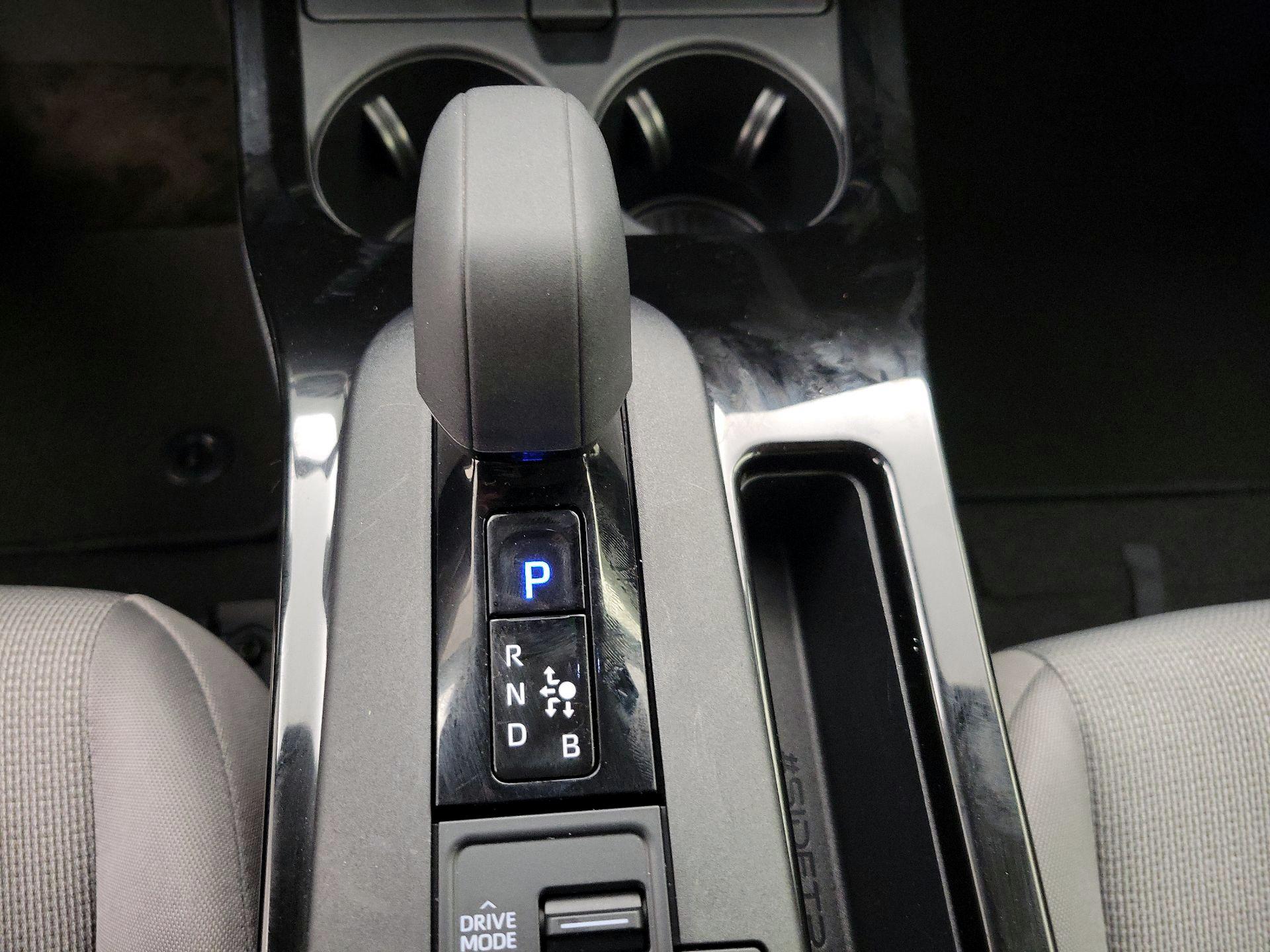 Thumbnail: 2024 Toyota Prius - 17