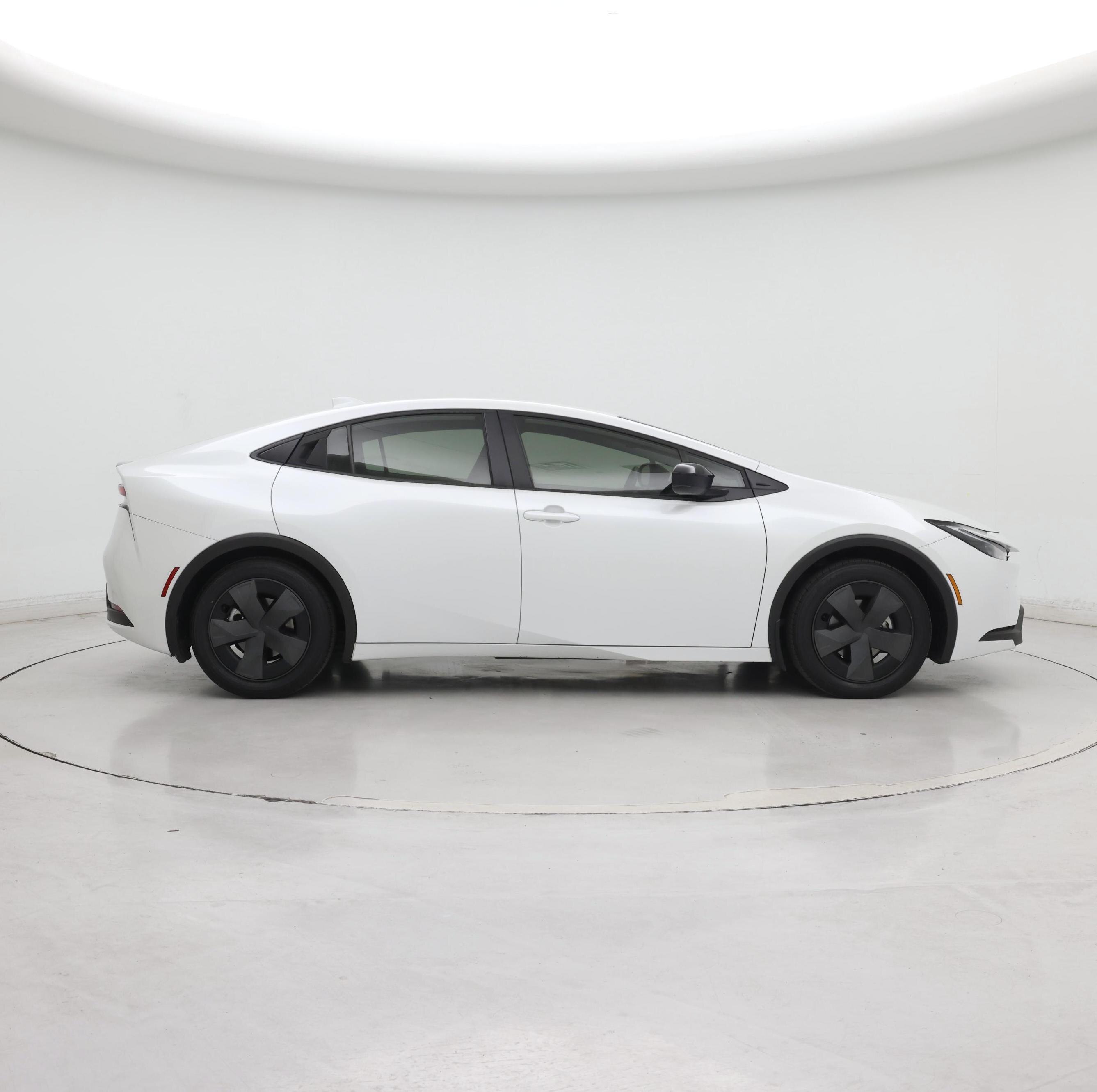 Thumbnail: 2024 Toyota Prius - 7