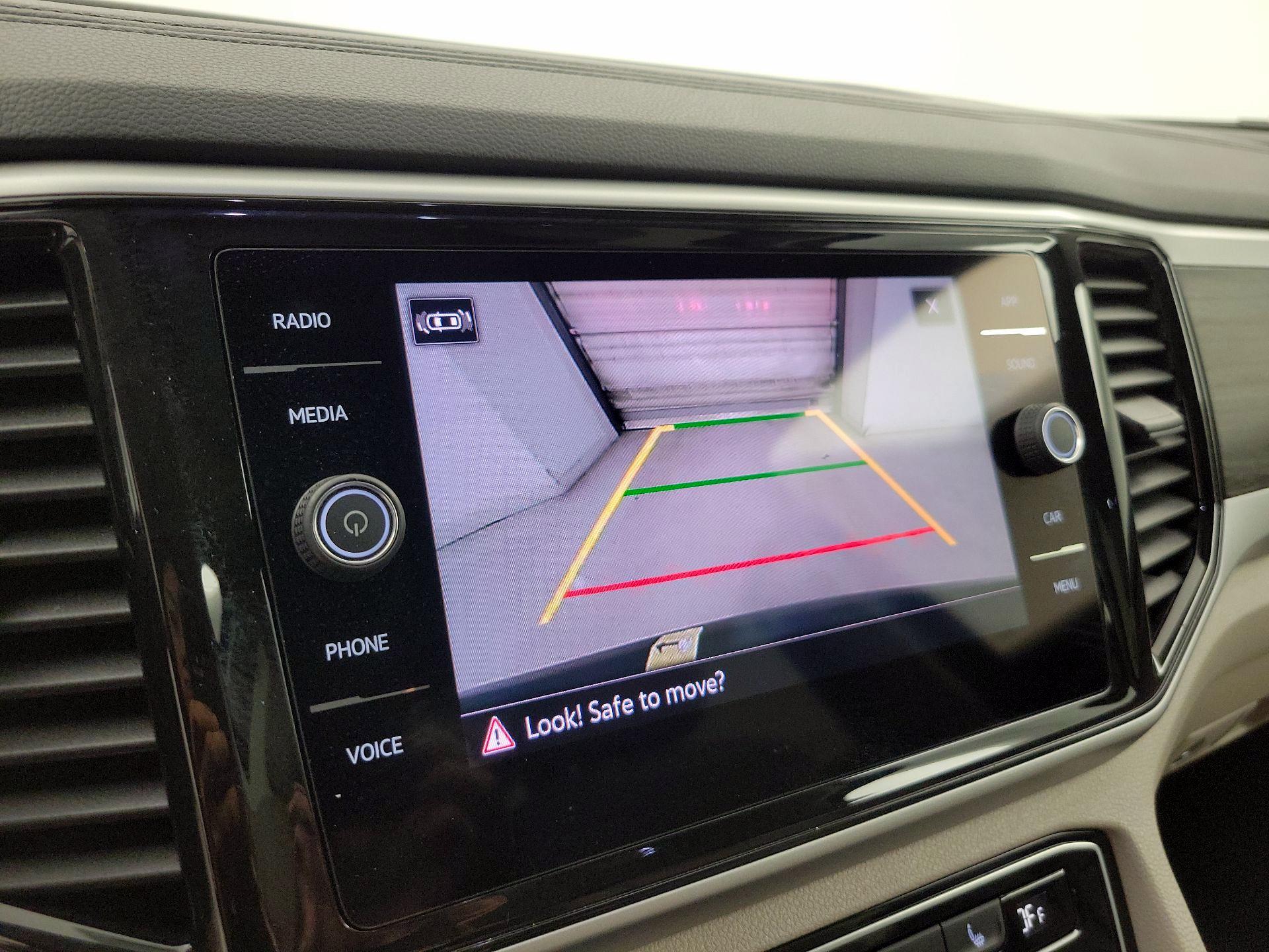 Thumbnail: 2022 Volkswagen Atlas - 14