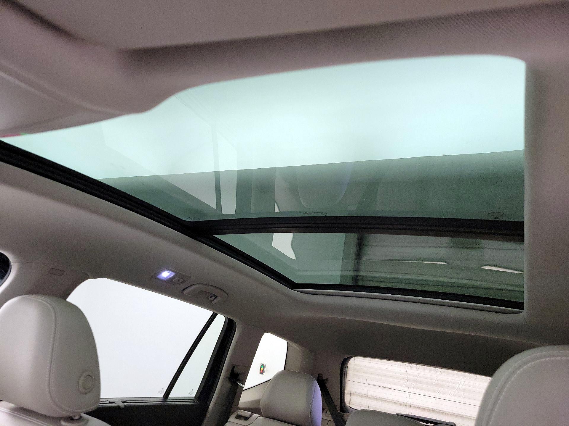 Thumbnail: 2022 Volkswagen Atlas - 19