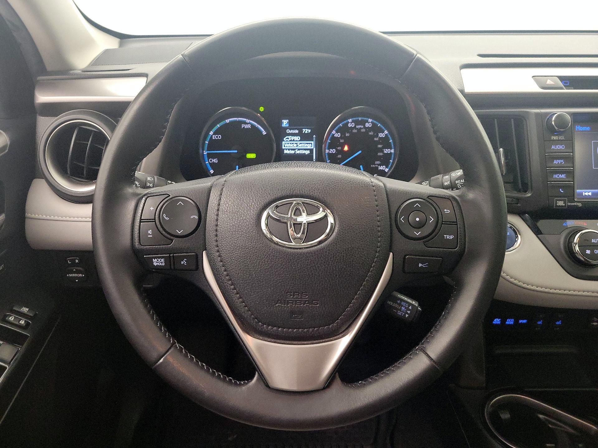 Thumbnail: 2016 Toyota RAV4 - 10