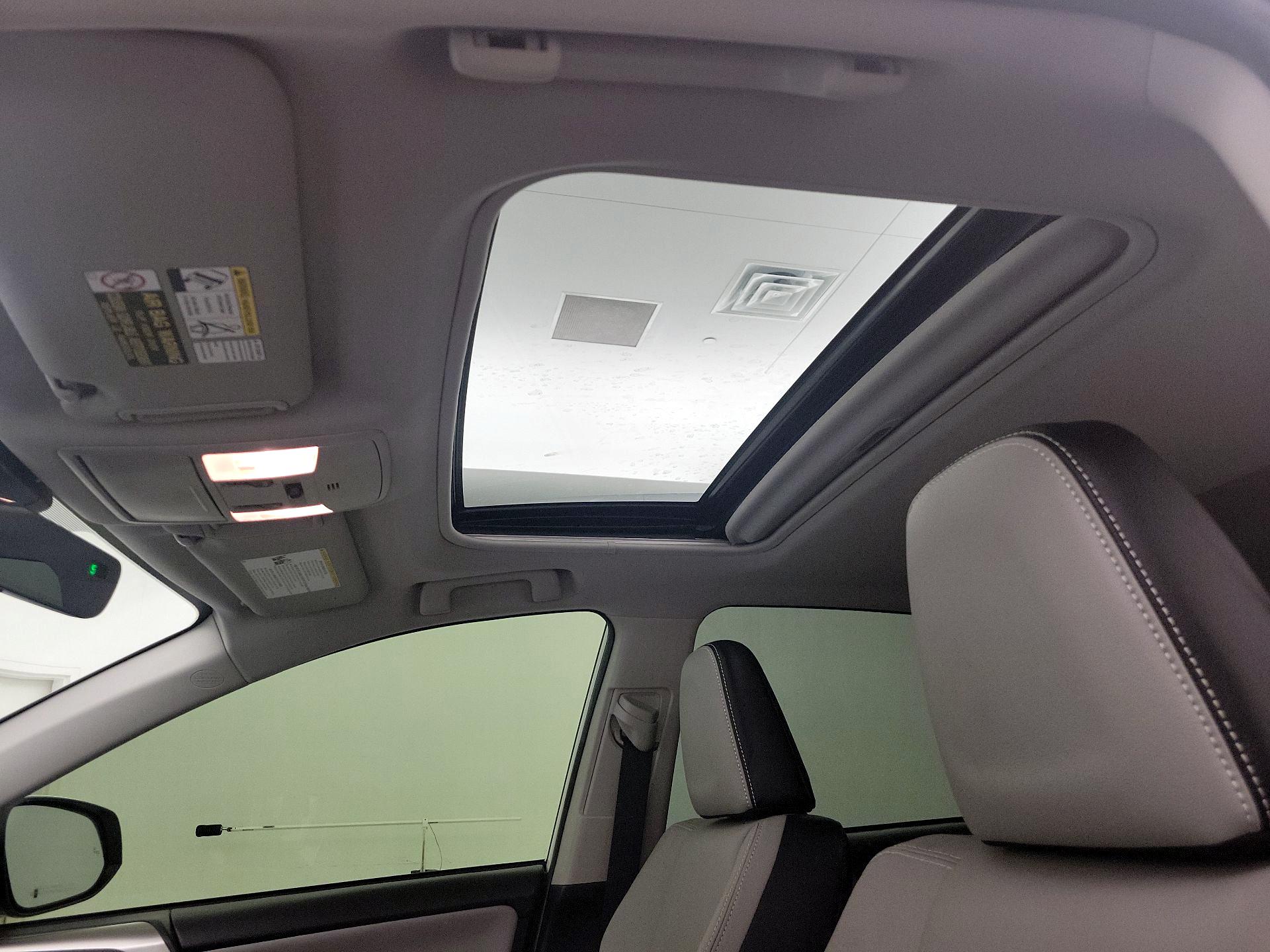 Thumbnail: 2016 Toyota RAV4 - 19