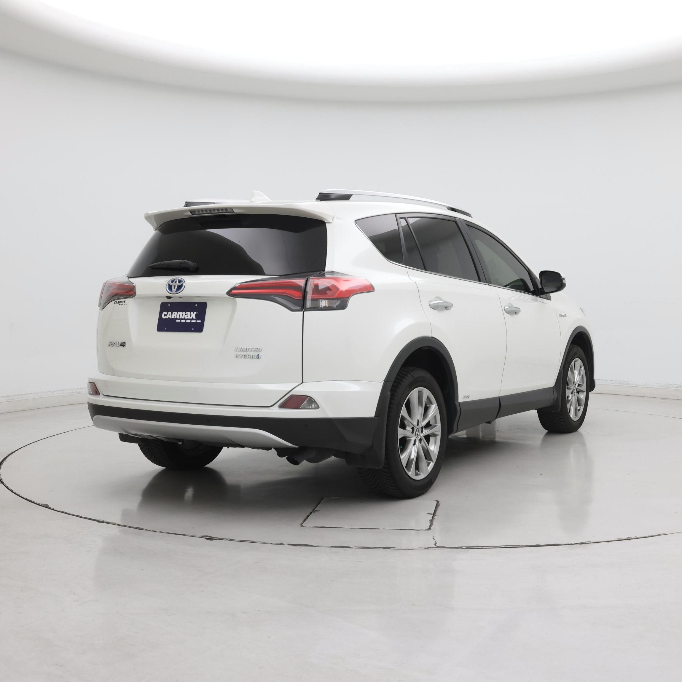 Thumbnail: 2016 Toyota RAV4 - 8