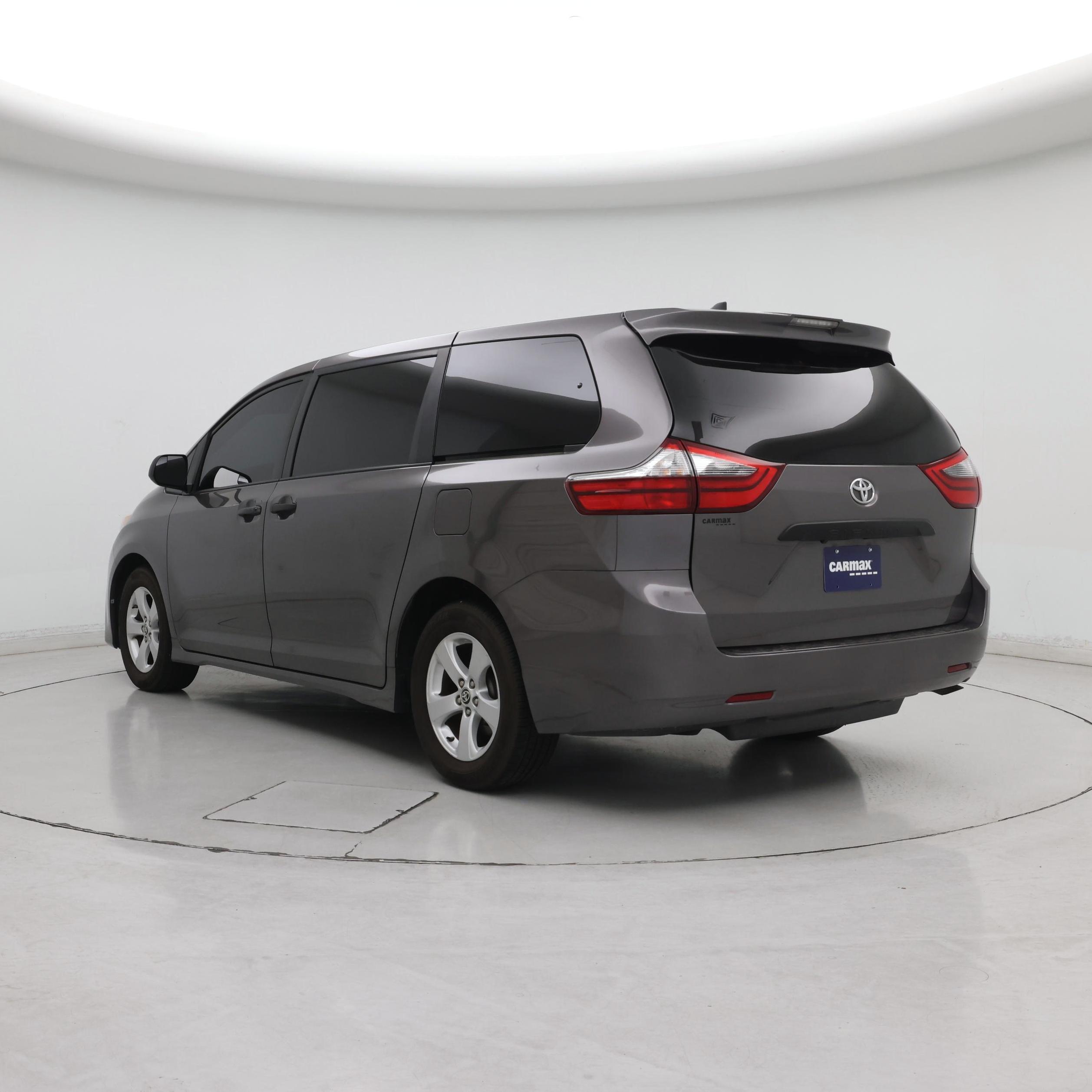 Thumbnail: 2020 Toyota Sienna - 2