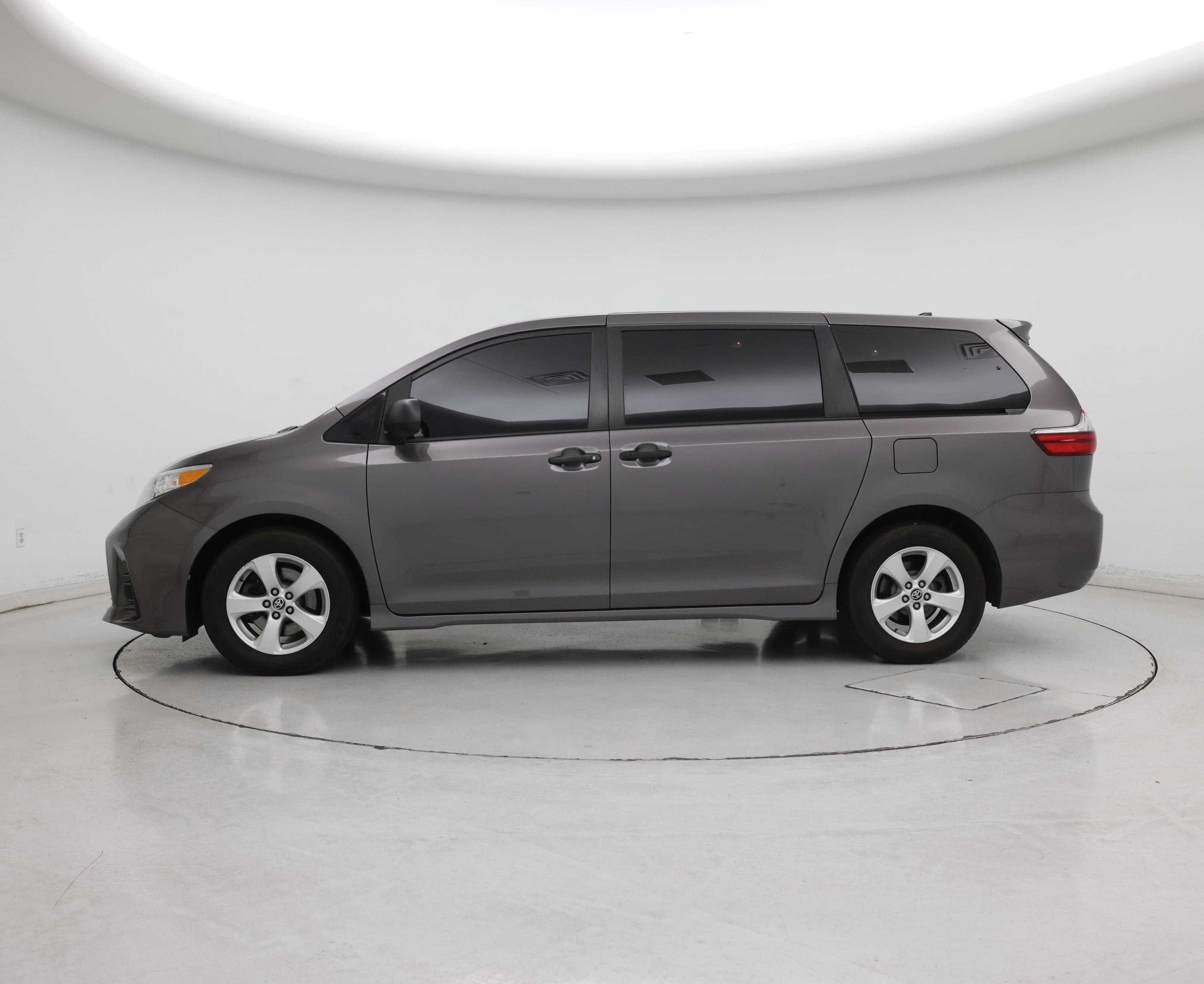 Thumbnail: 2020 Toyota Sienna - 3