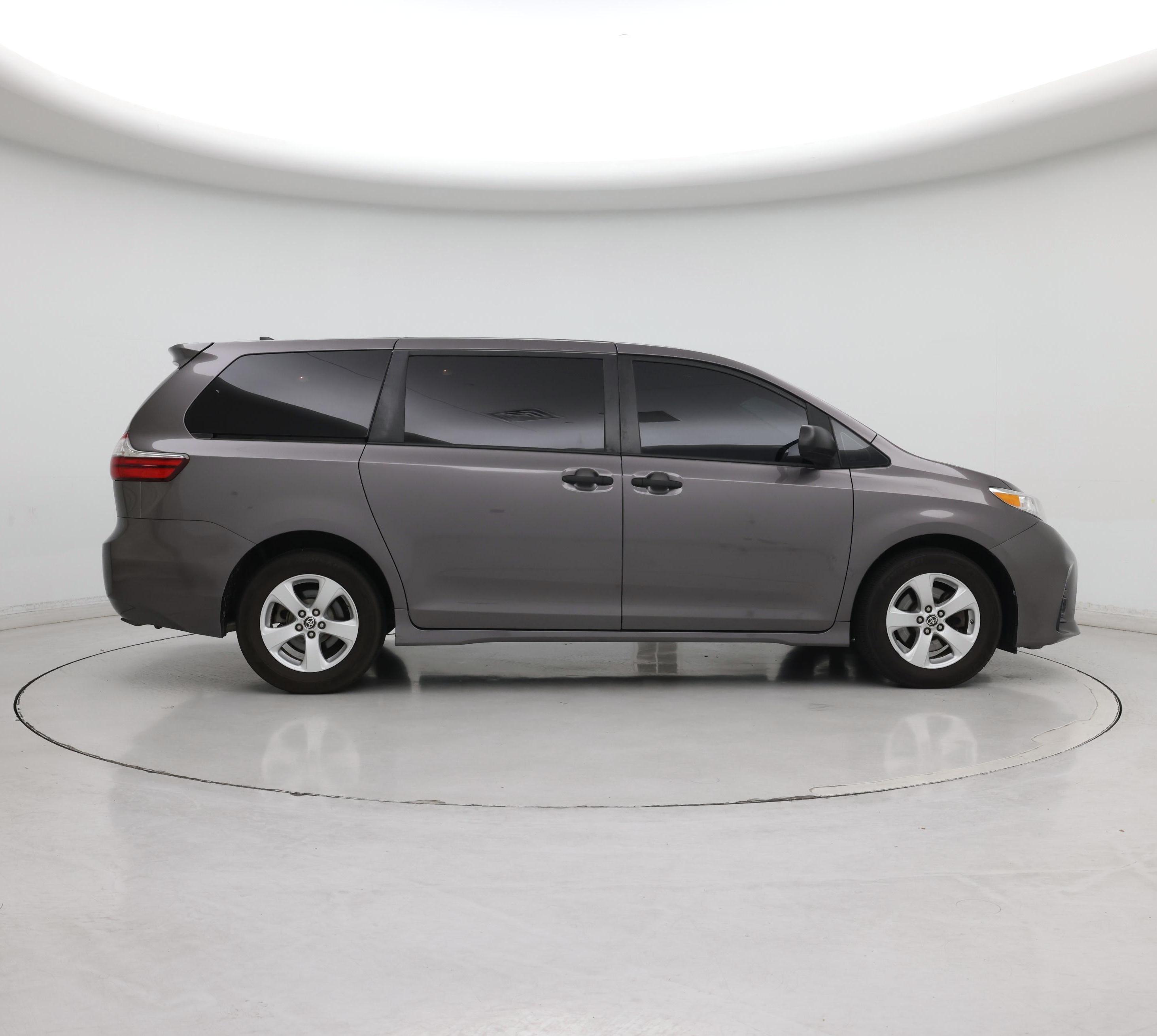 Thumbnail: 2020 Toyota Sienna - 7
