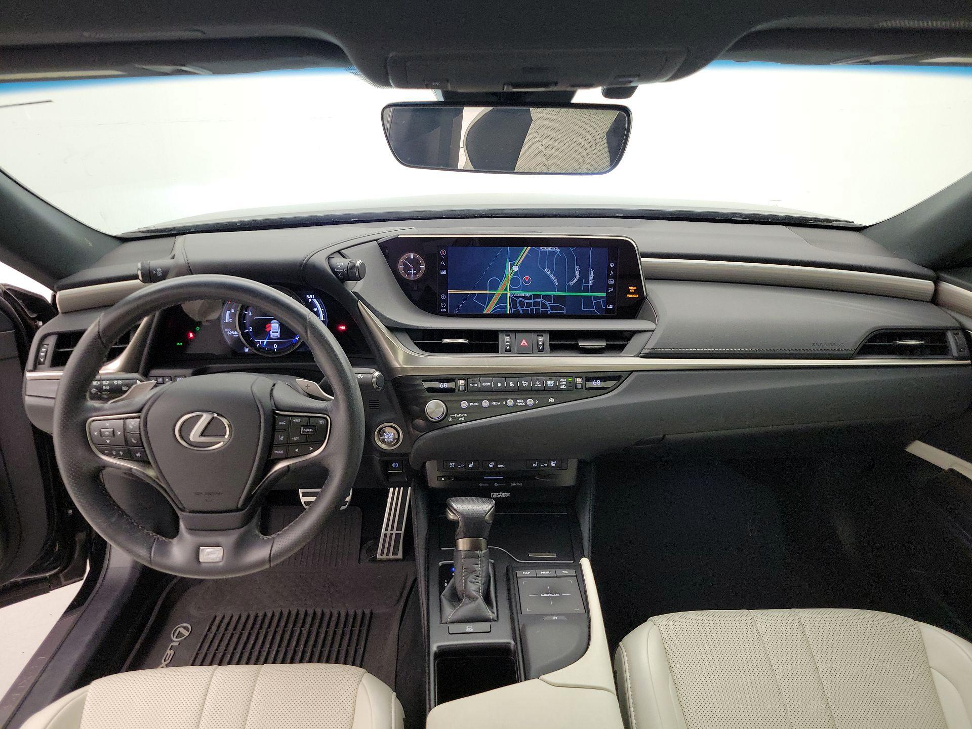 Thumbnail: 2021 Lexus ES - 9