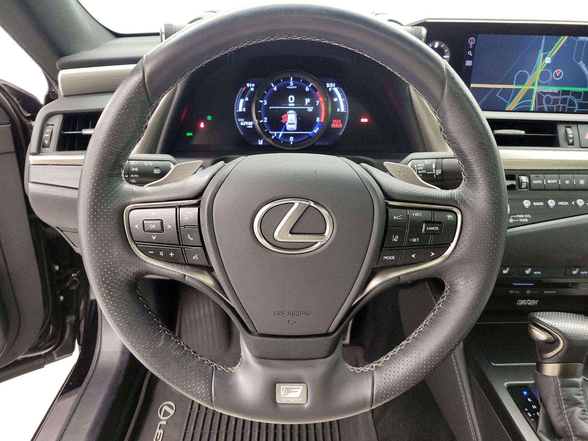 Thumbnail: 2021 Lexus ES - 10