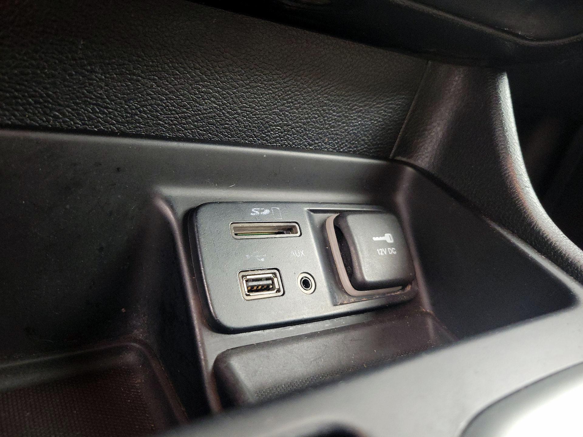Thumbnail: 2016 Jeep Cherokee - 18