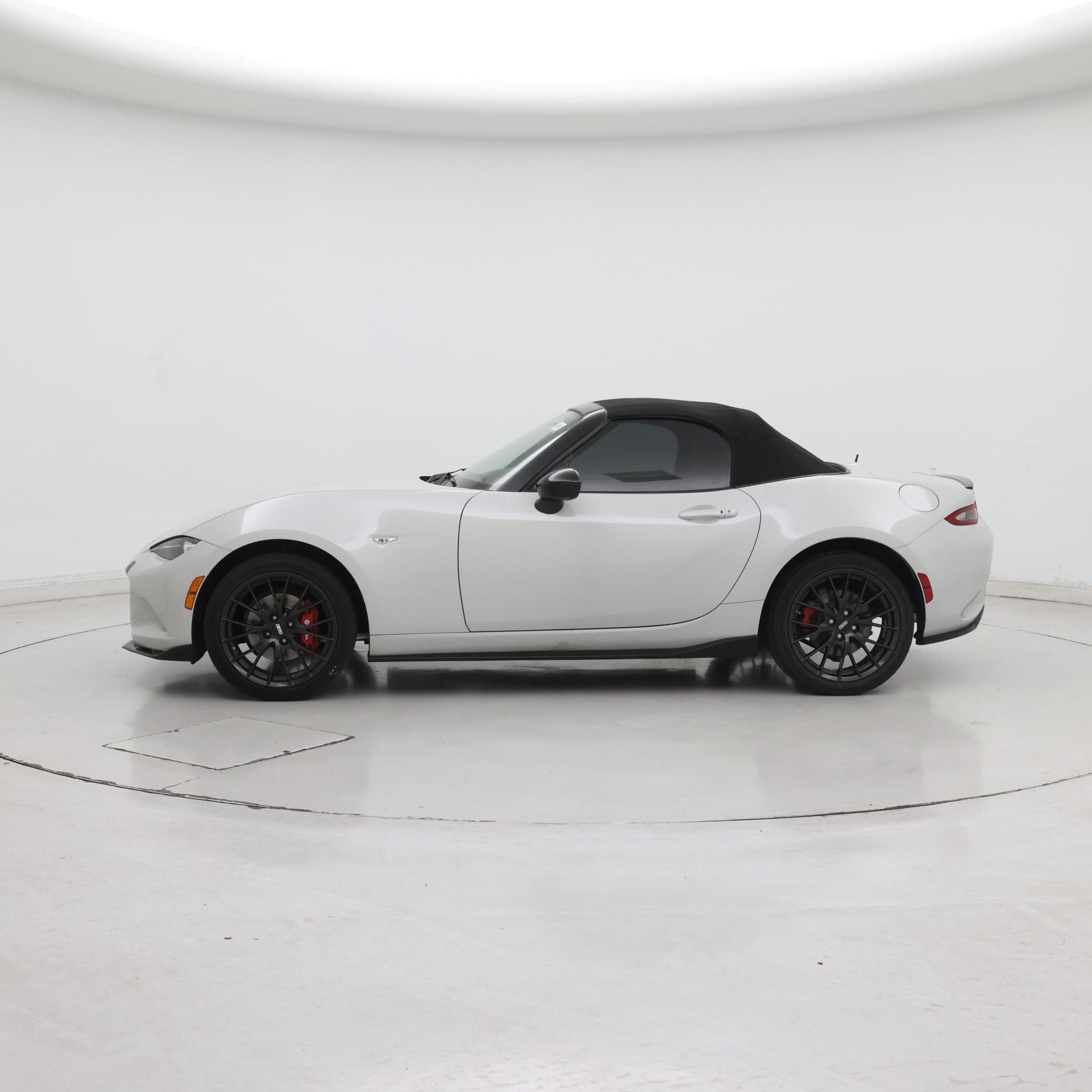 Thumbnail: 2018 Mazda MX-5 Miata - 3