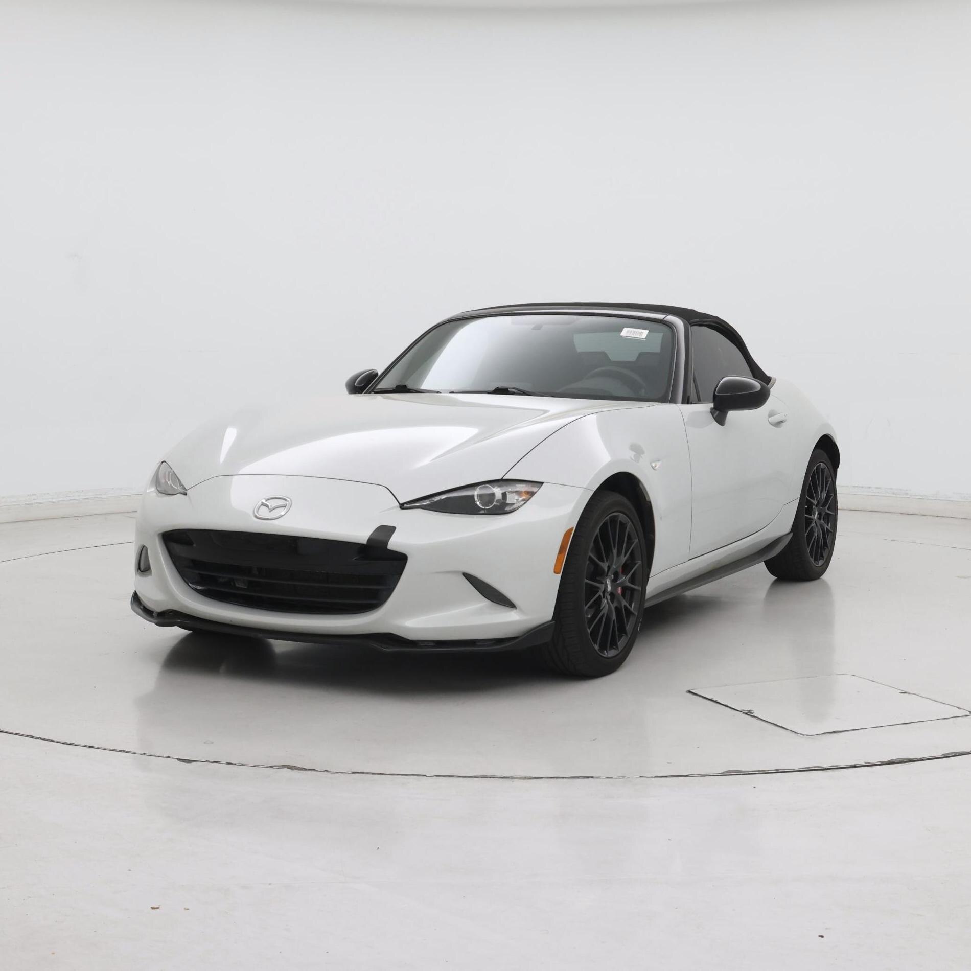 Thumbnail: 2018 Mazda MX-5 Miata - 4