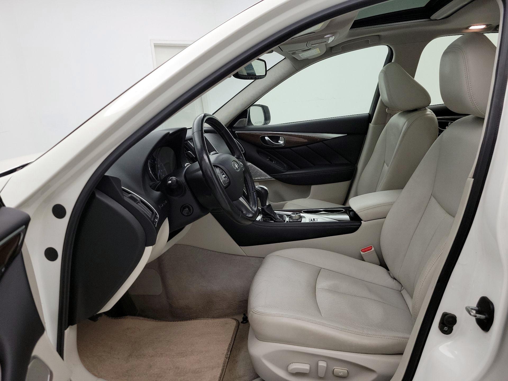 Thumbnail: 2017 INFINITI Q50 - 11