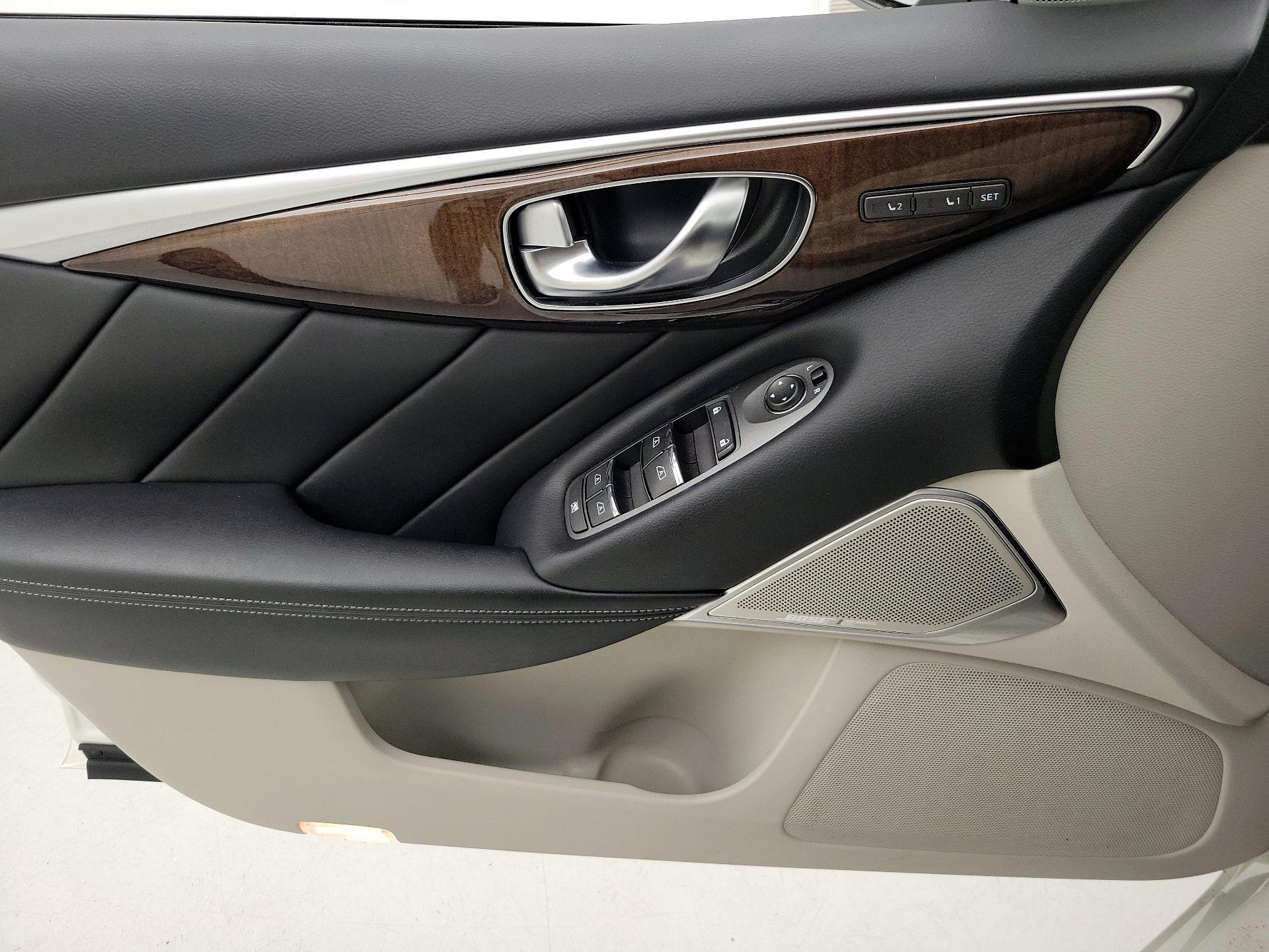 Thumbnail: 2017 INFINITI Q50 - 12