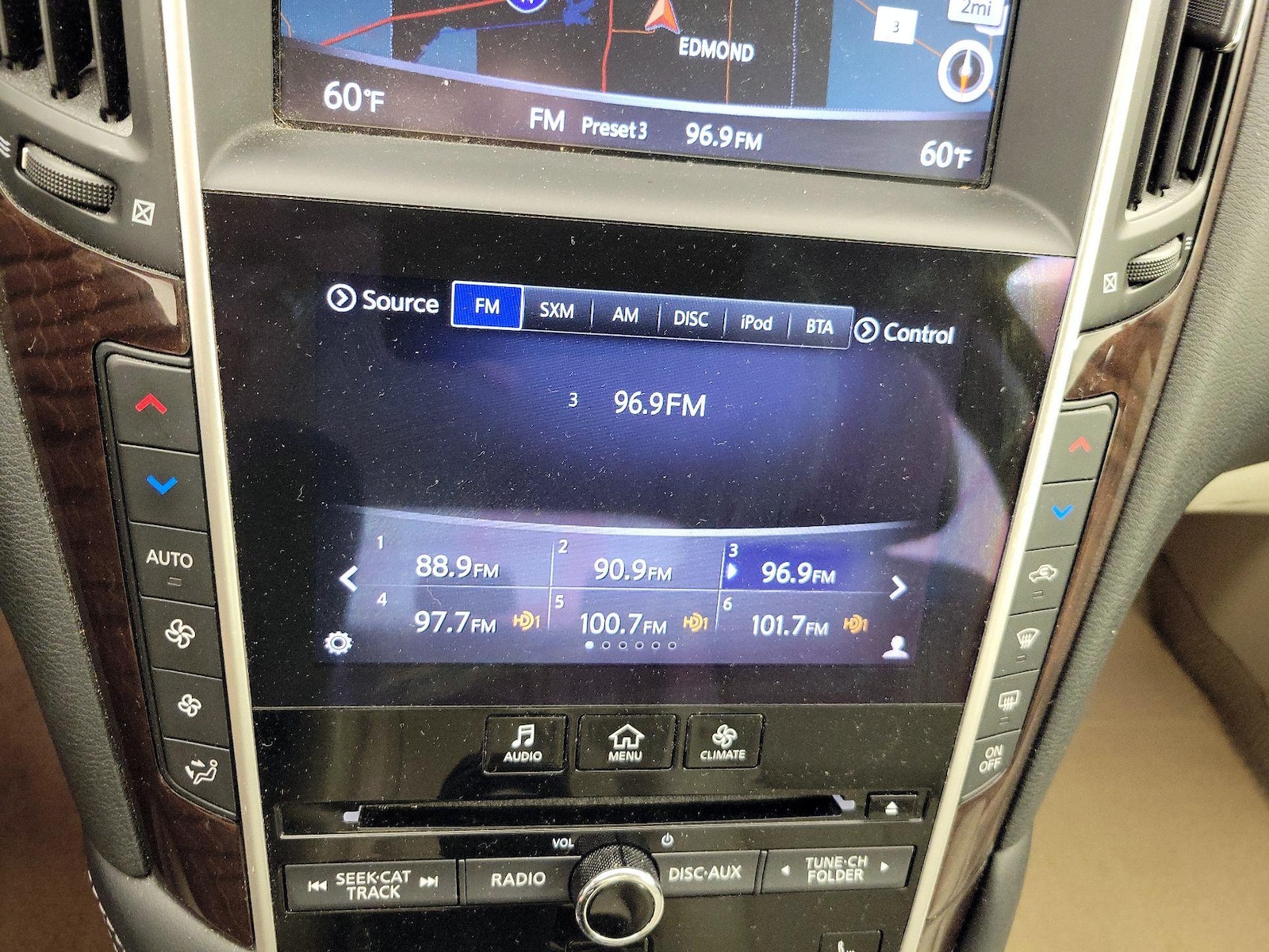2017 INFINITI Q50 Premium - Photo 17