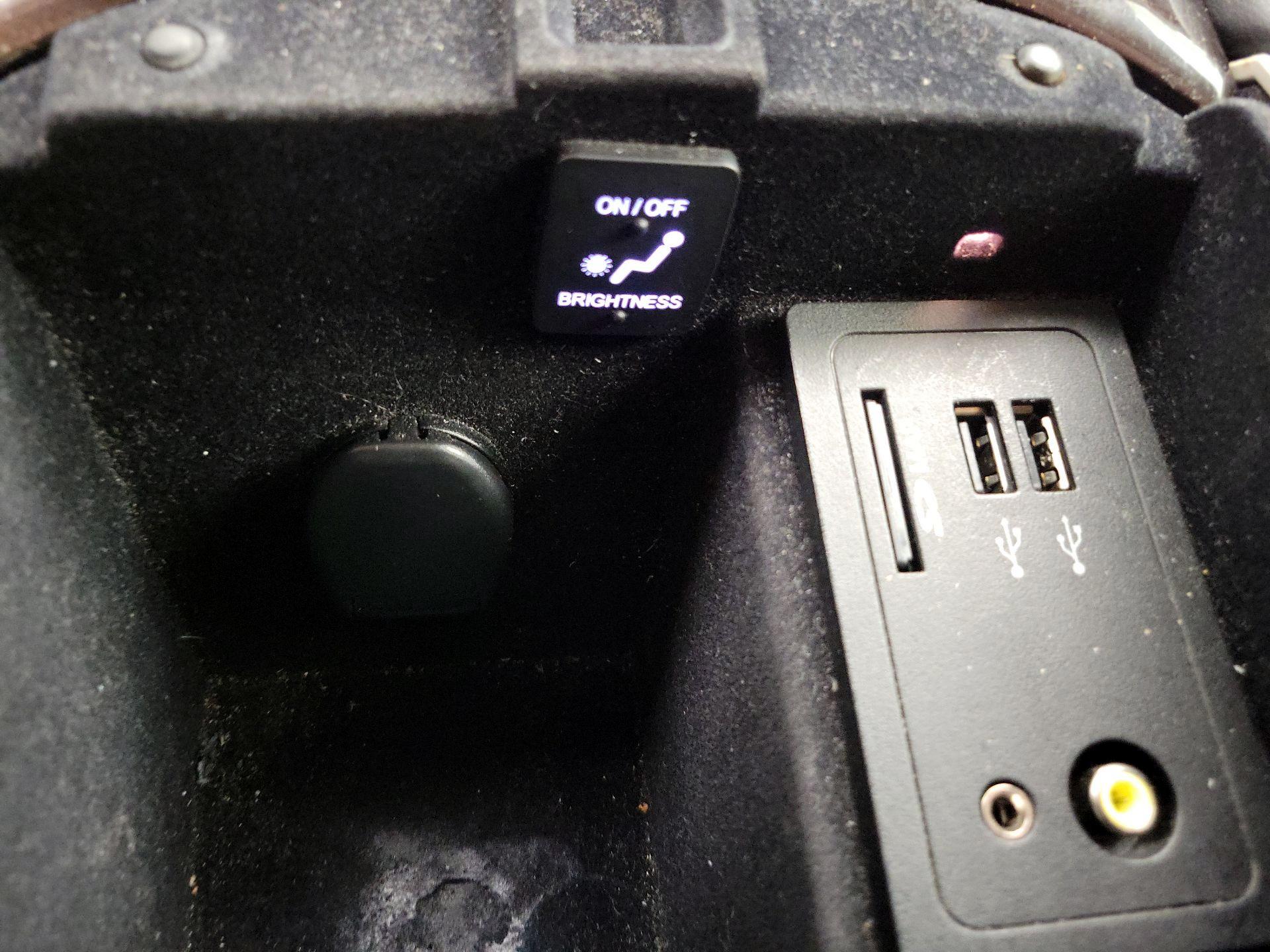 Thumbnail: 2017 INFINITI Q50 - 19