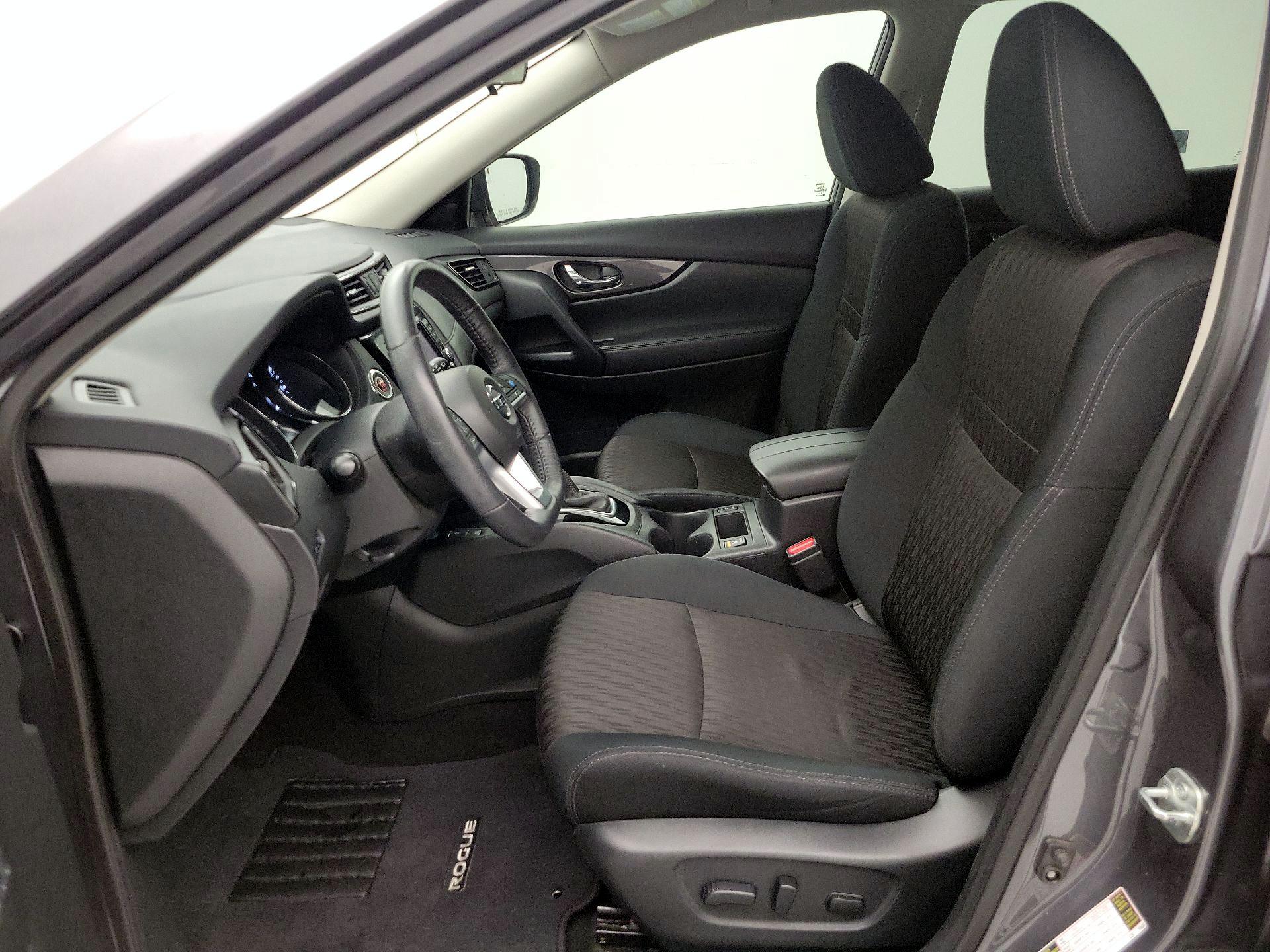 Thumbnail: 2019 Nissan Rogue - 11