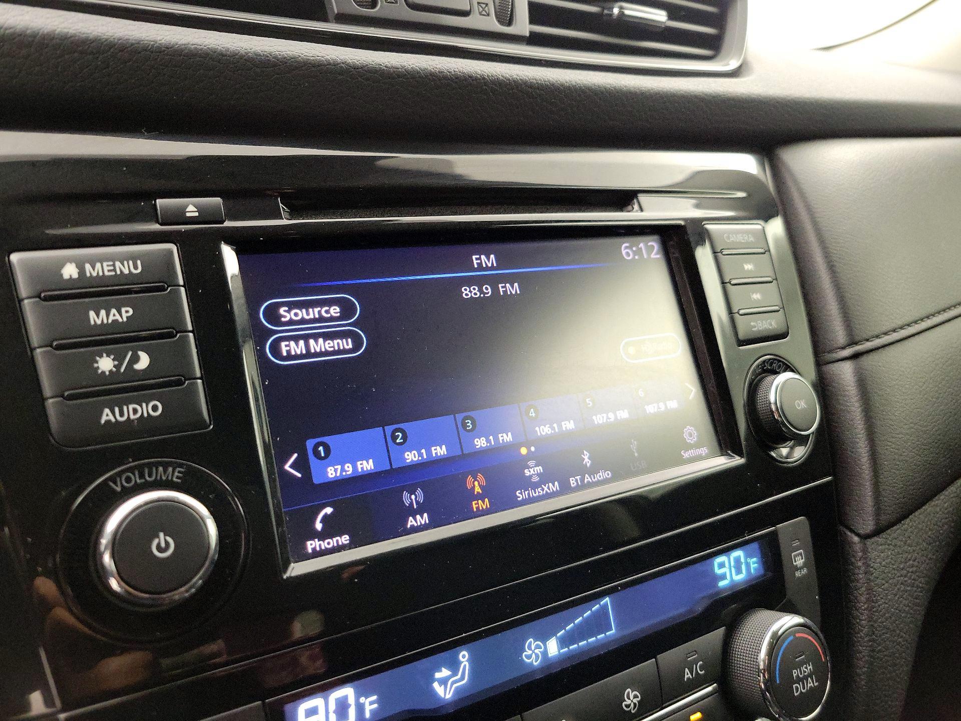 Thumbnail: 2019 Nissan Rogue - 16