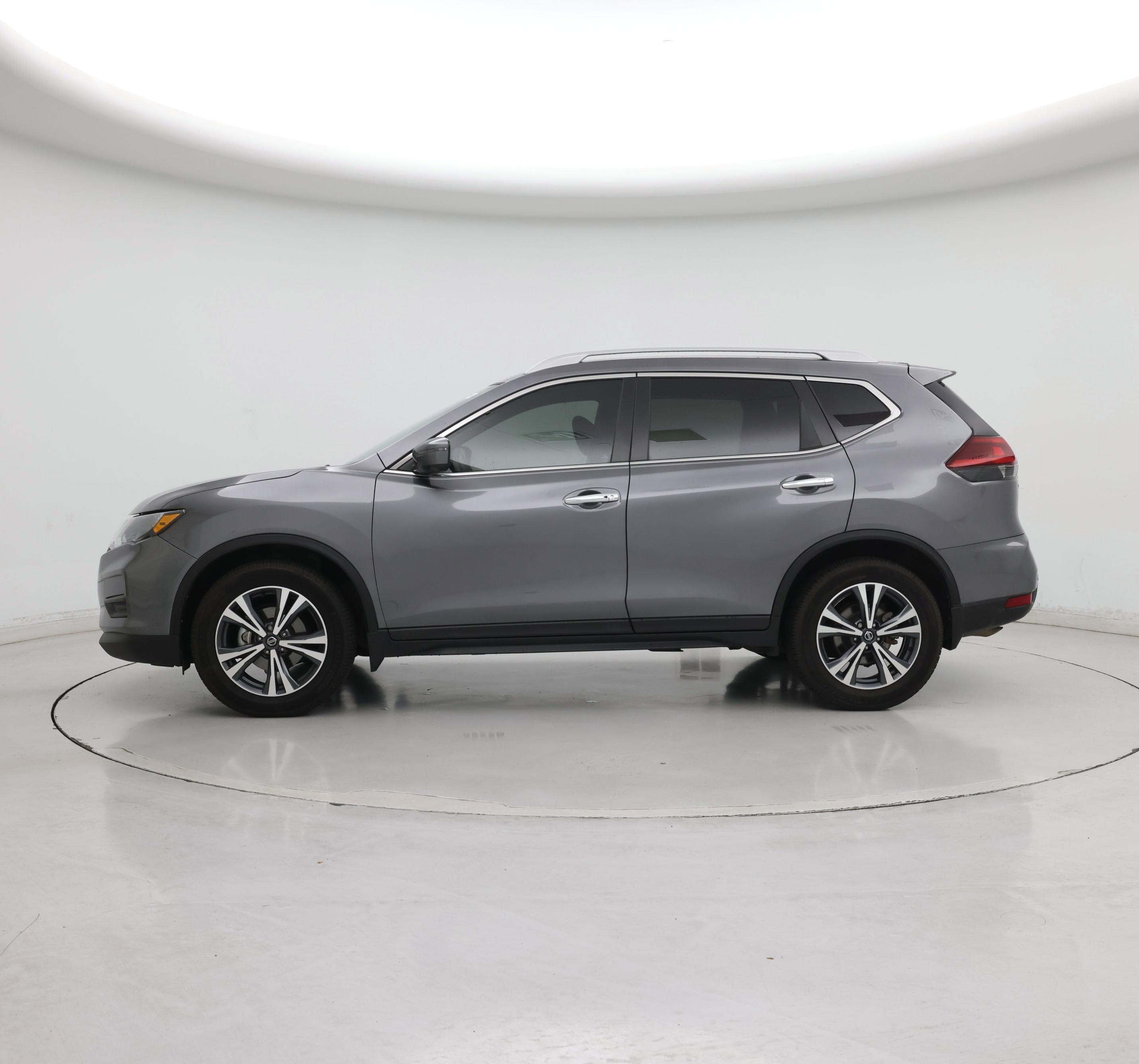 Thumbnail: 2019 Nissan Rogue - 3