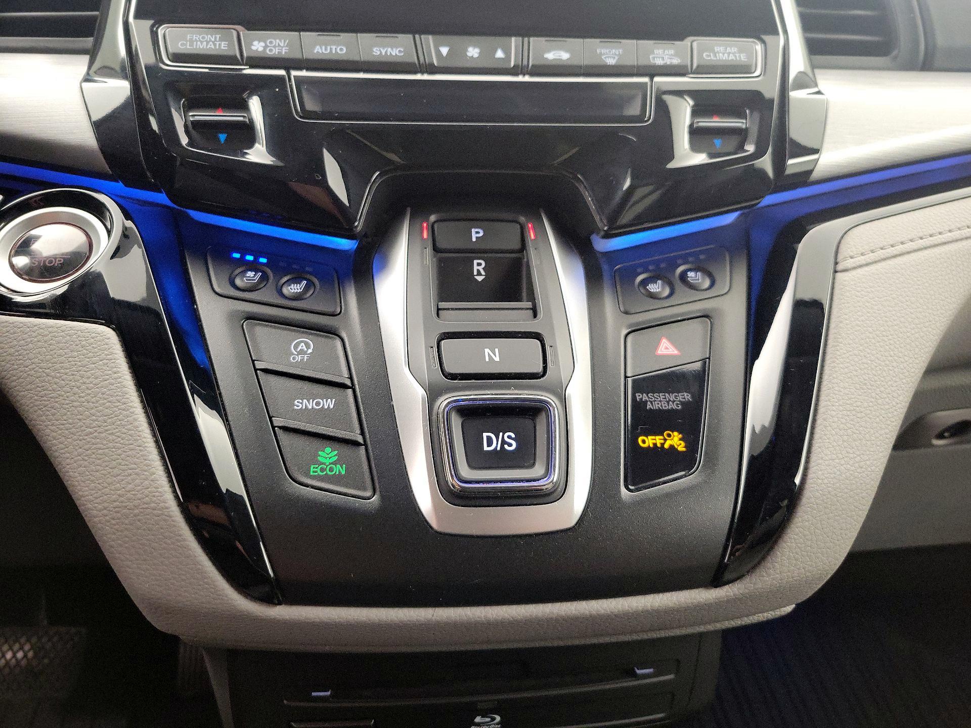 Thumbnail: 2018 Honda Odyssey - 18