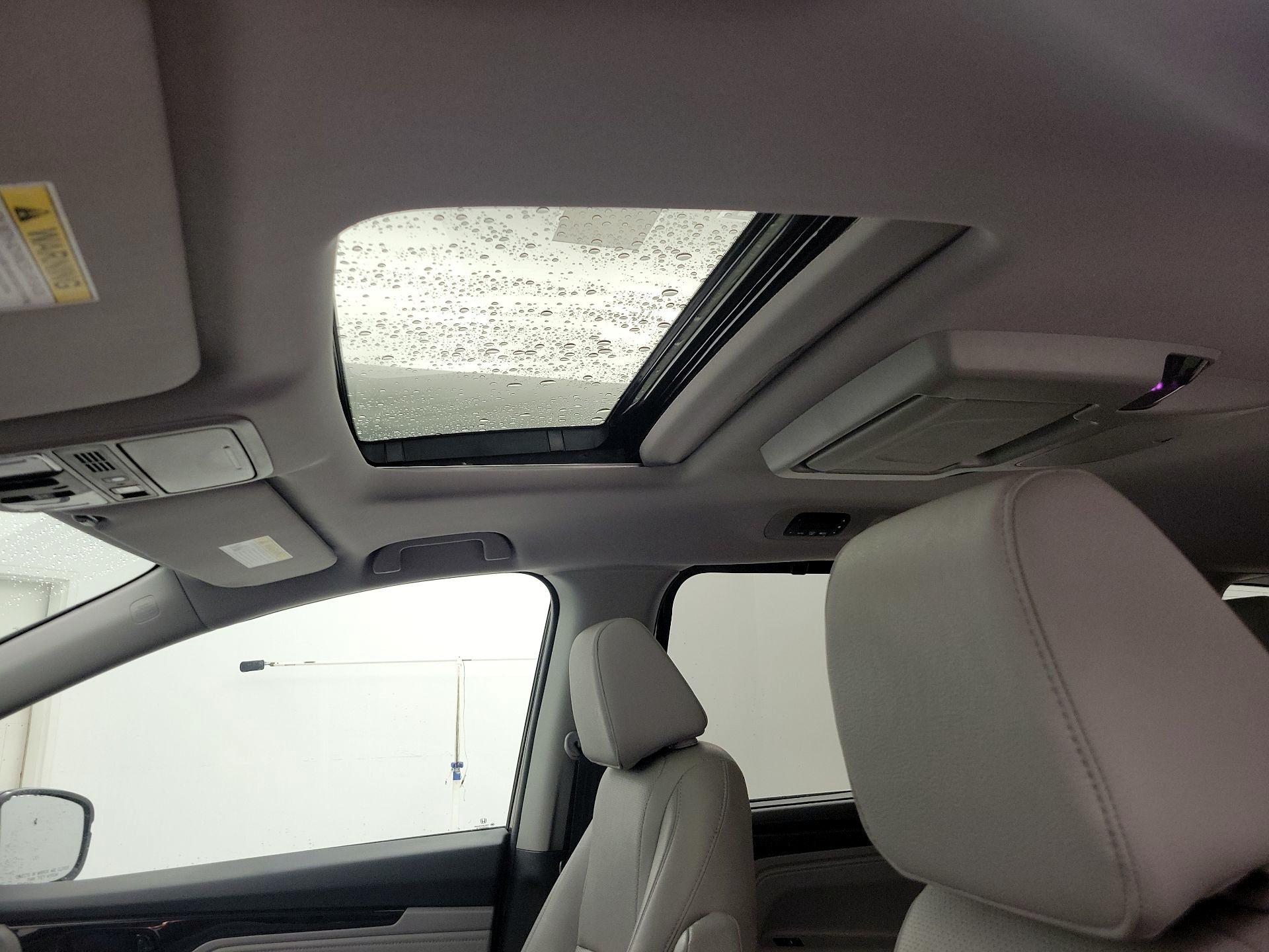 Thumbnail: 2018 Honda Odyssey - 20