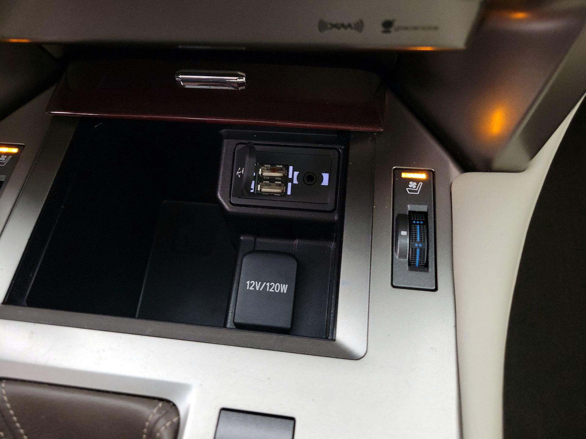 Thumbnail: 2019 Lexus GX - 19