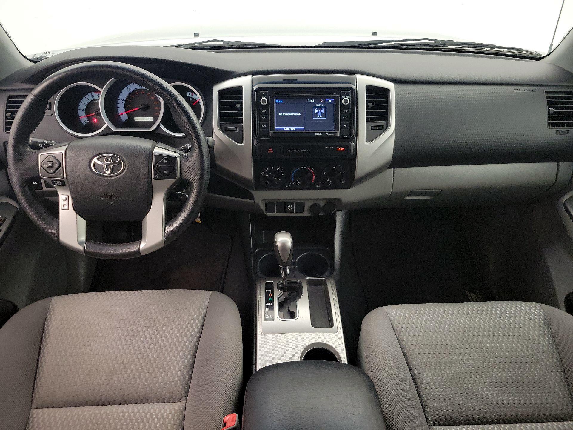 Thumbnail: 2015 Toyota Tacoma - 9