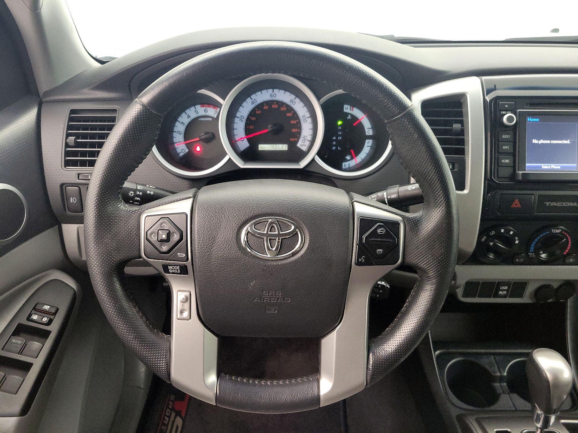 Thumbnail: 2015 Toyota Tacoma - 10