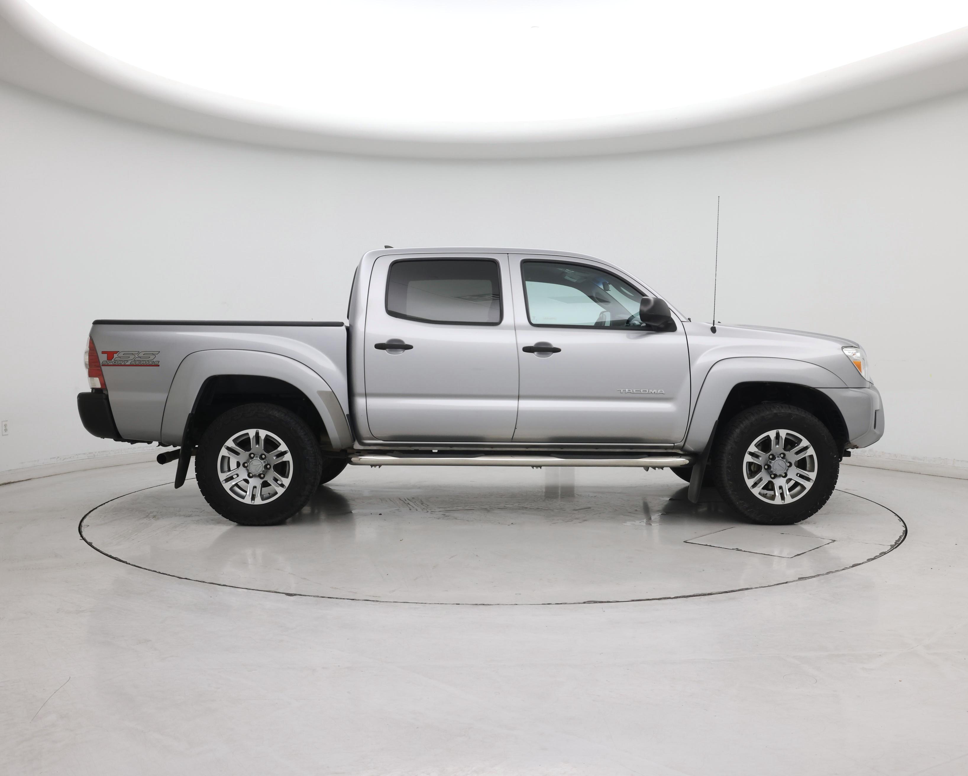 Thumbnail: 2015 Toyota Tacoma - 7