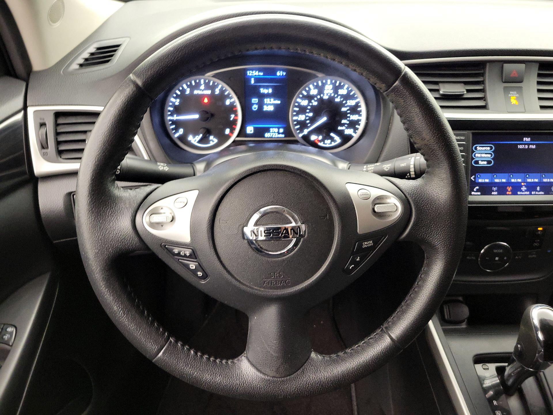 Thumbnail: 2019 Nissan Sentra - 10