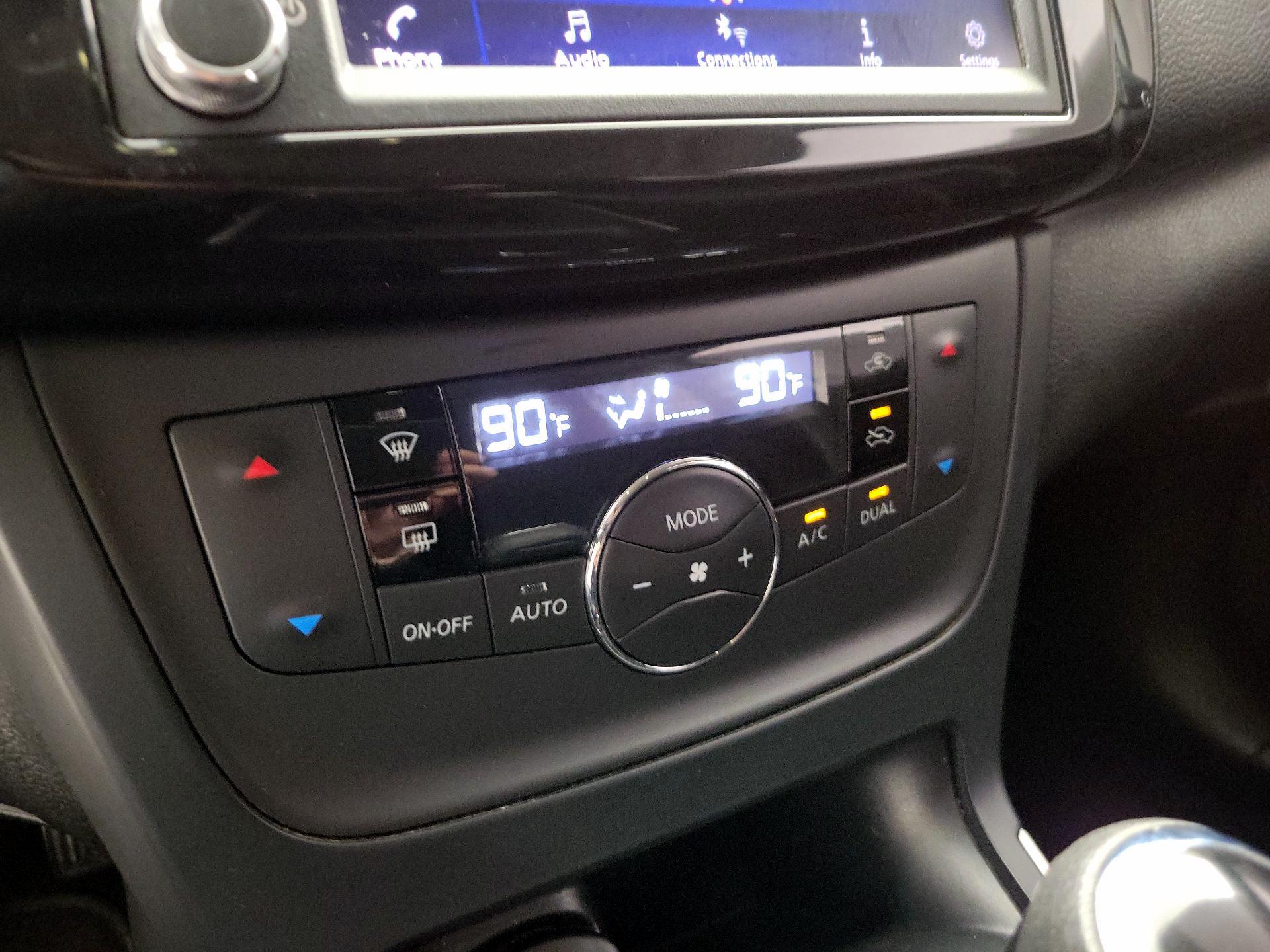 Thumbnail: 2019 Nissan Sentra - 16