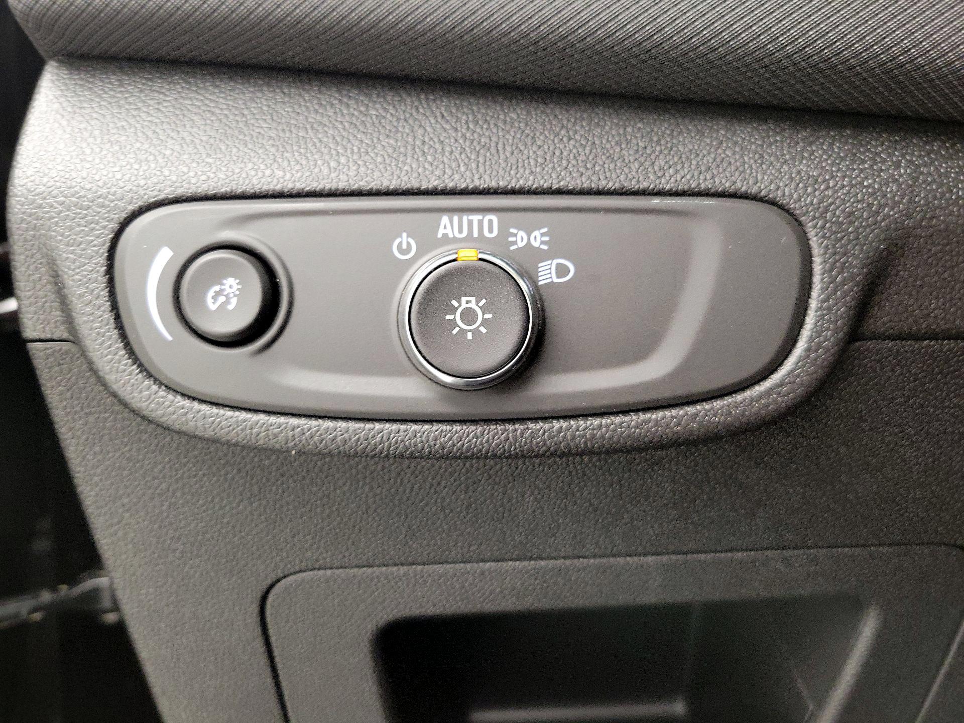 Thumbnail: 2025 Chevrolet TrailBlazer - 13